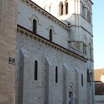 Église Saint-Léger dÉbreuil