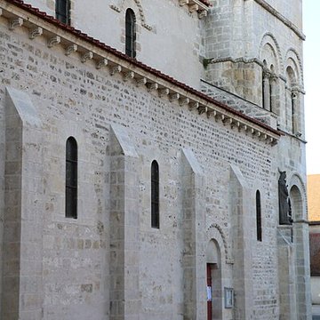 Église Saint-Léger dÉbreuil