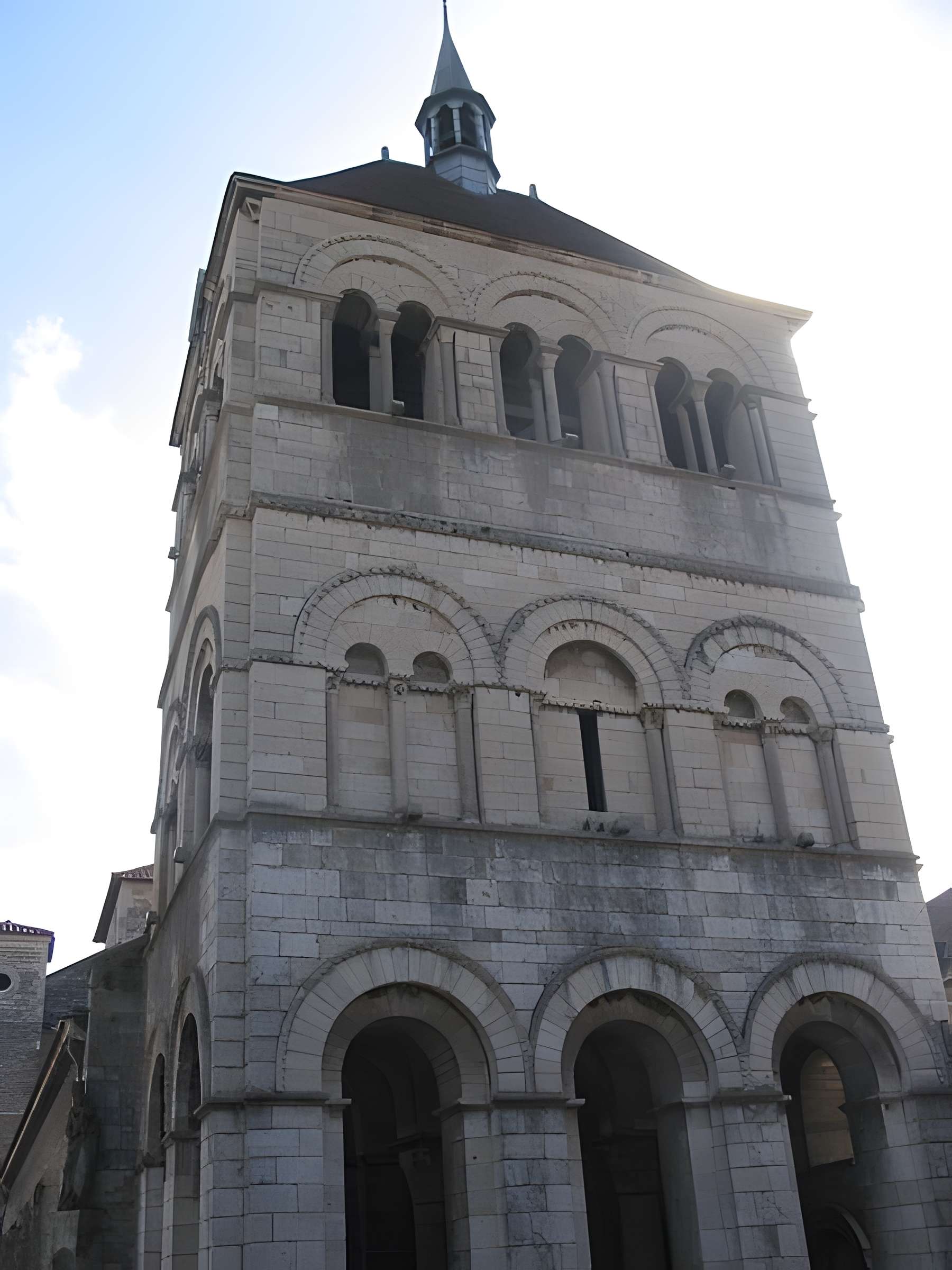 Église Saint-Léger d'Ébreuil 