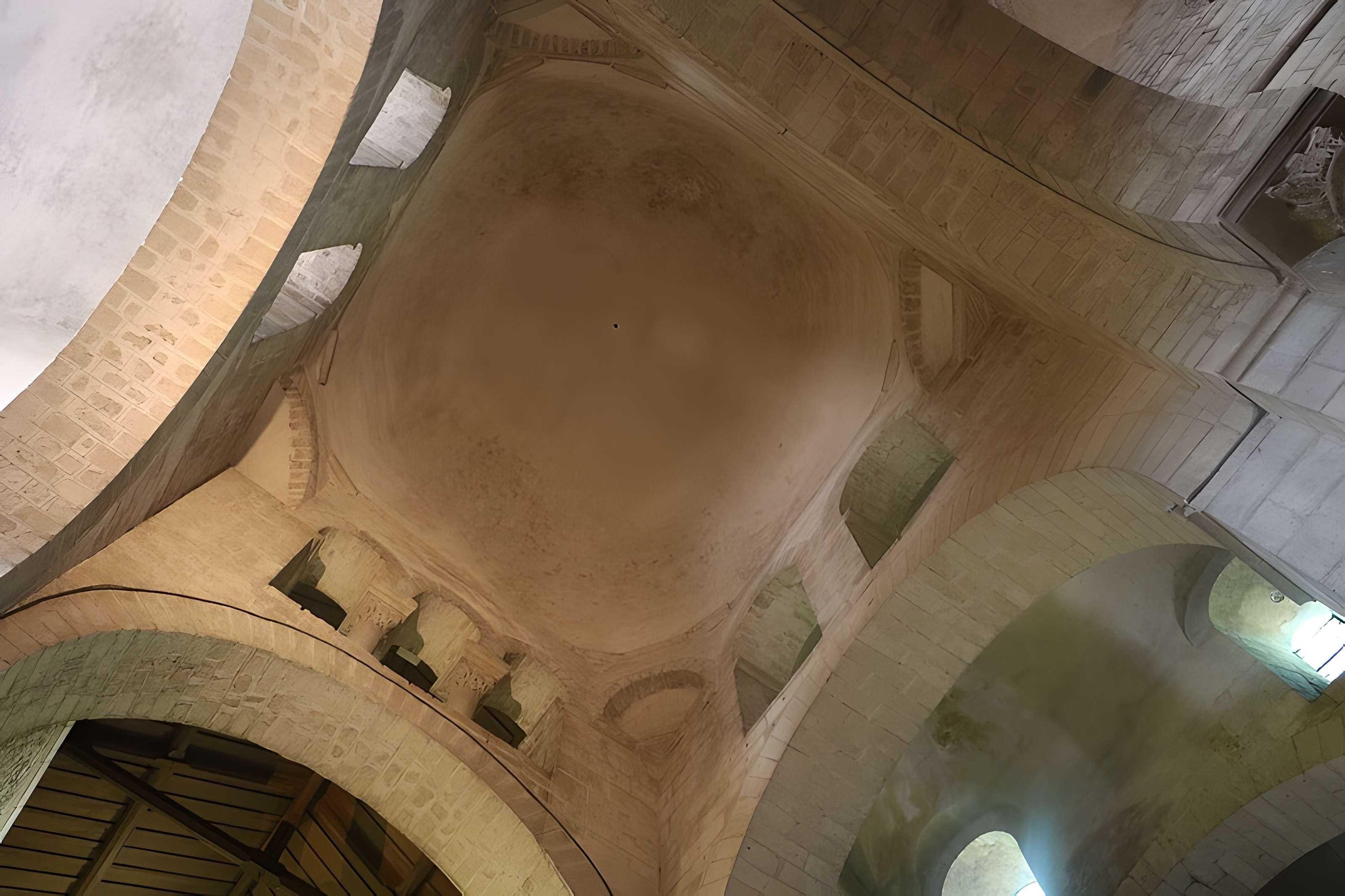 Église Saint-Léger d'Ébreuil