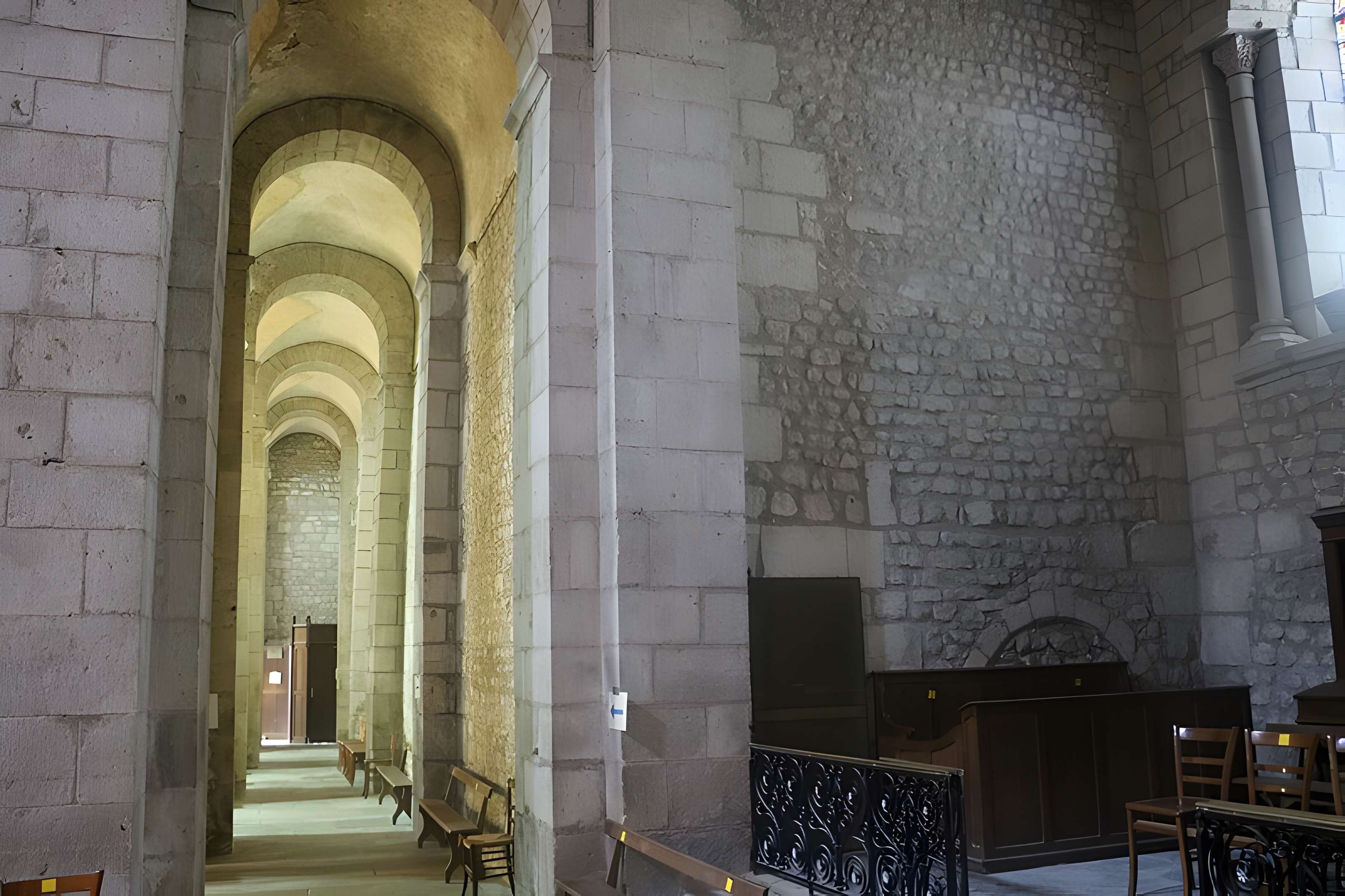 Église Saint-Léger d'Ébreuil