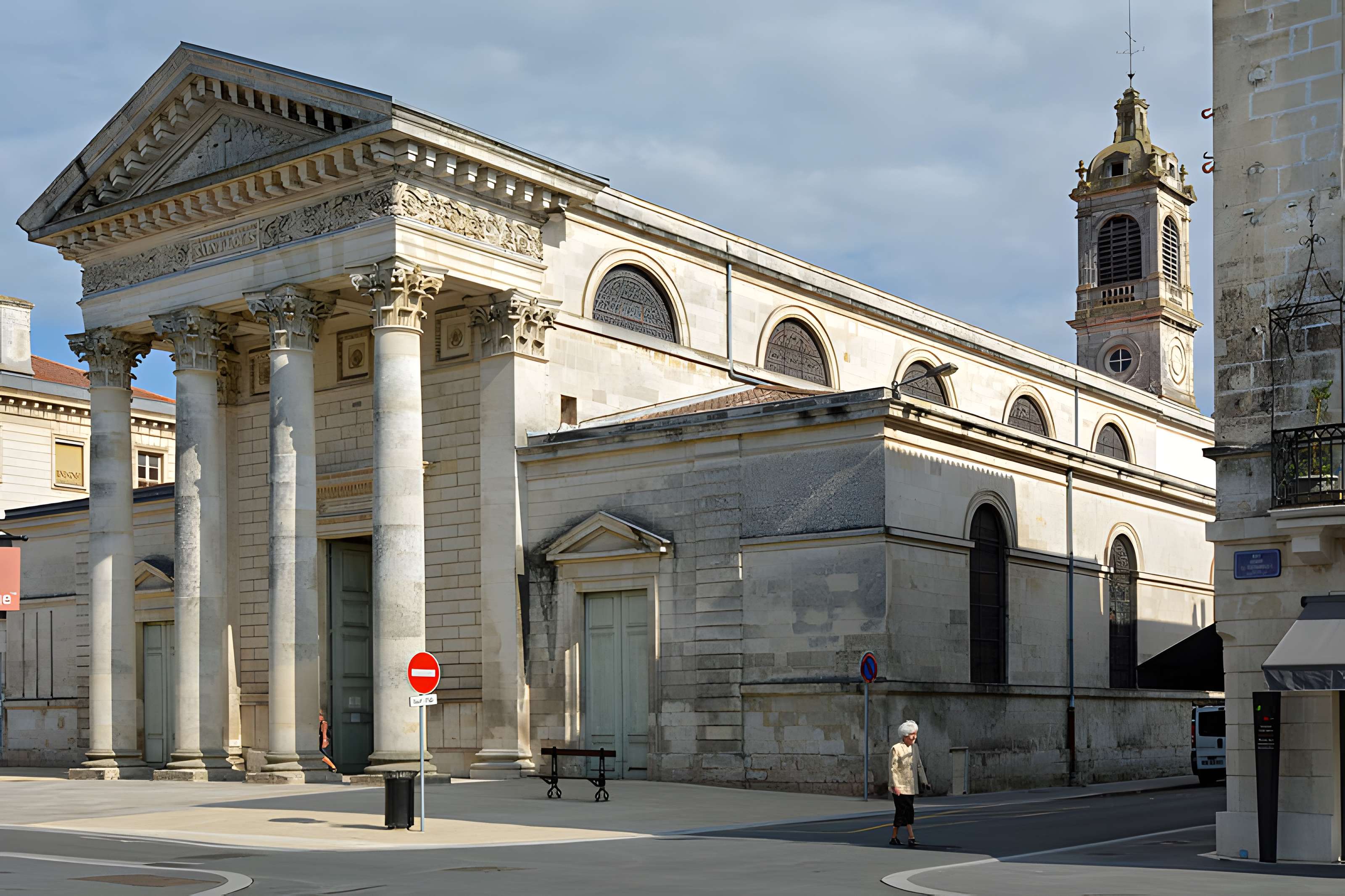 Église Saint-Louis de Rochefort