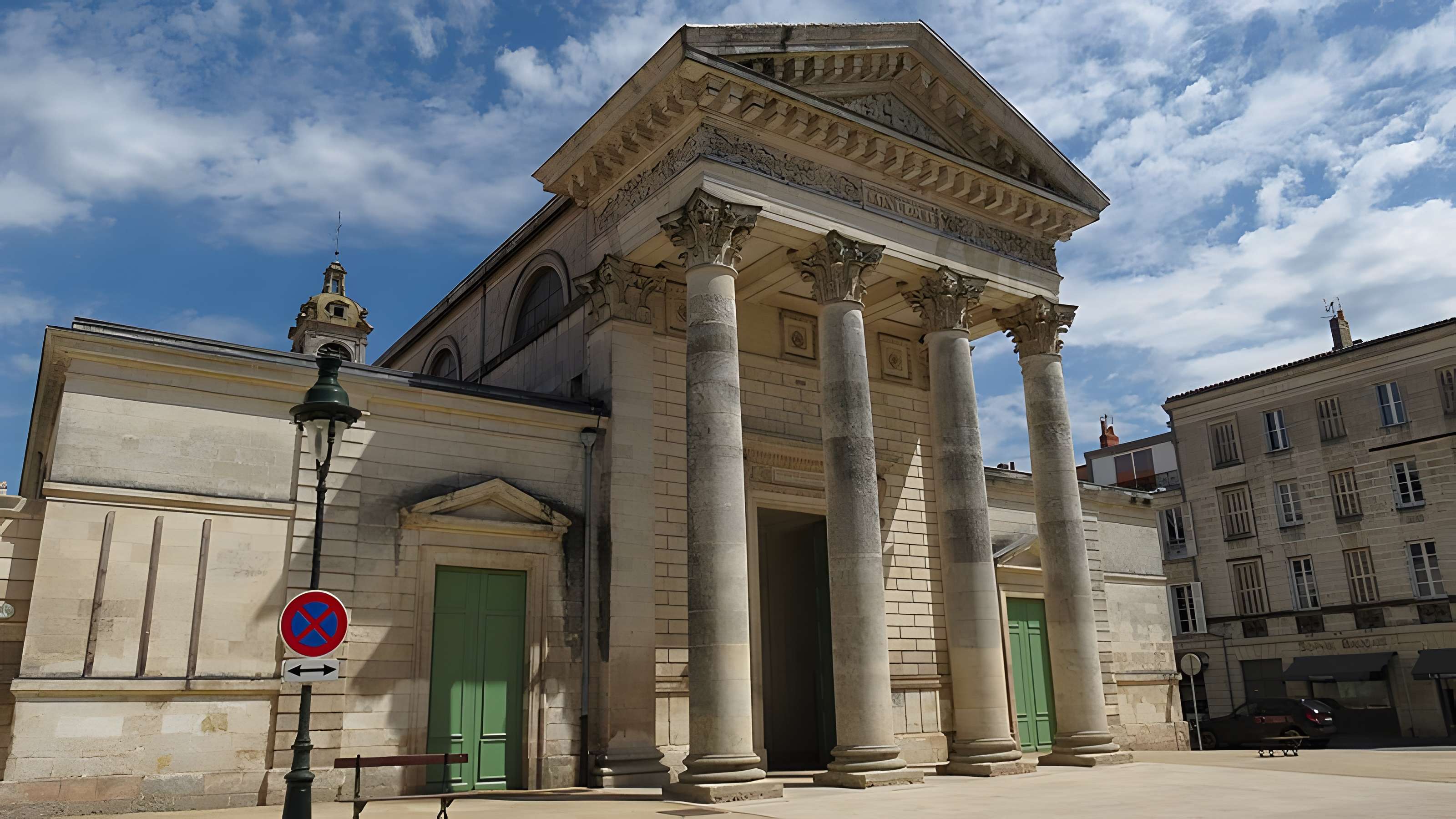 Église Saint-Louis de Rochefort
