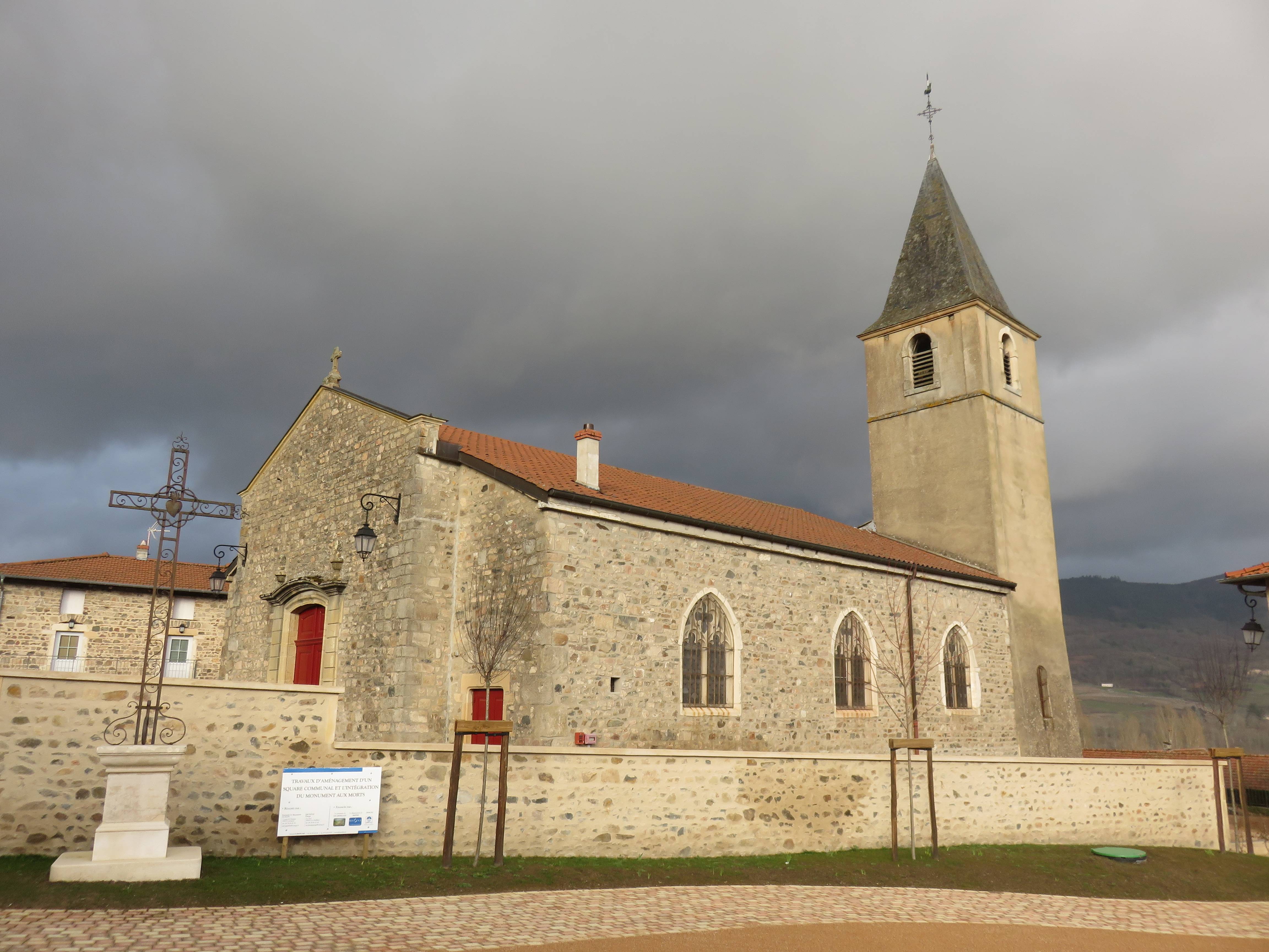 Photo de Saint Pierre en Saint Paul des Ardilats Kerk