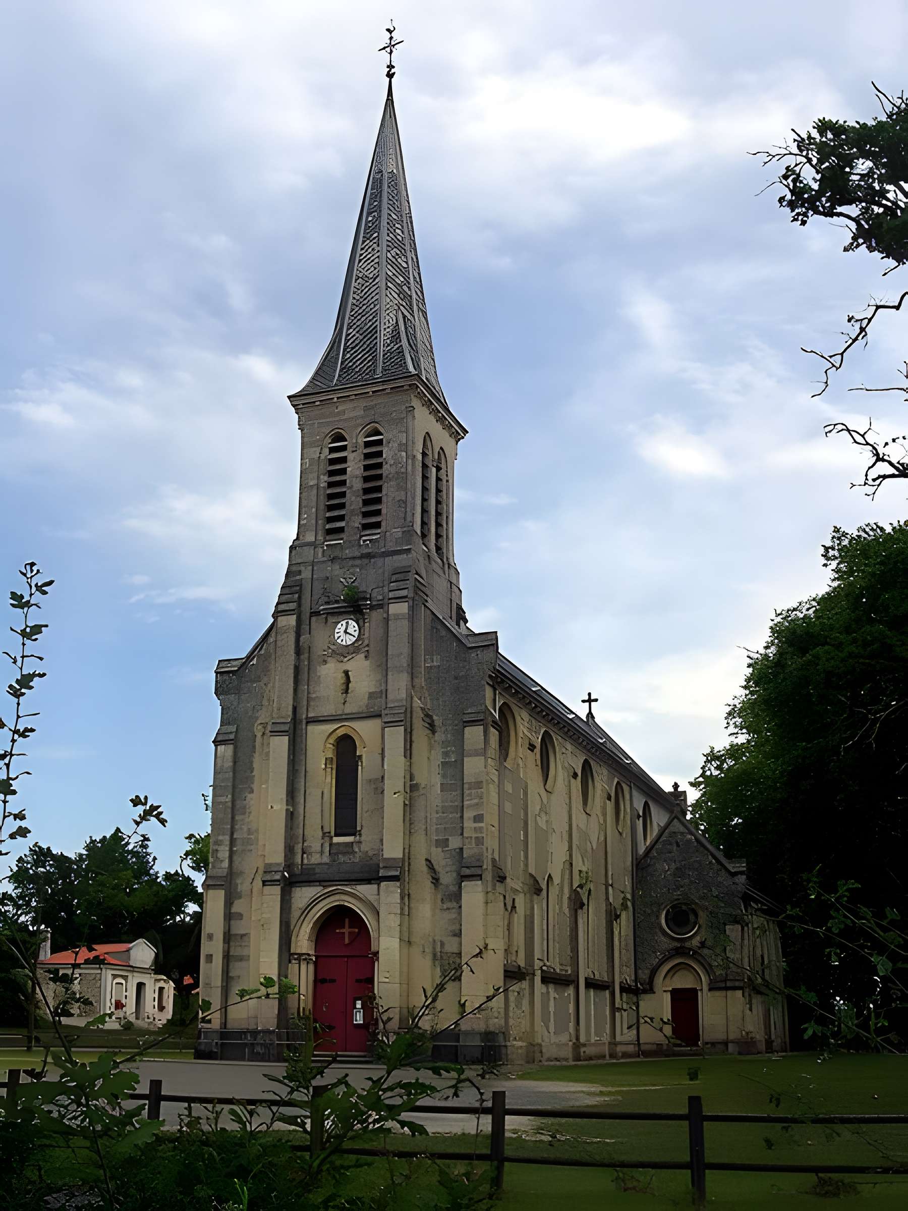 Église Saint-Louis d'Uza