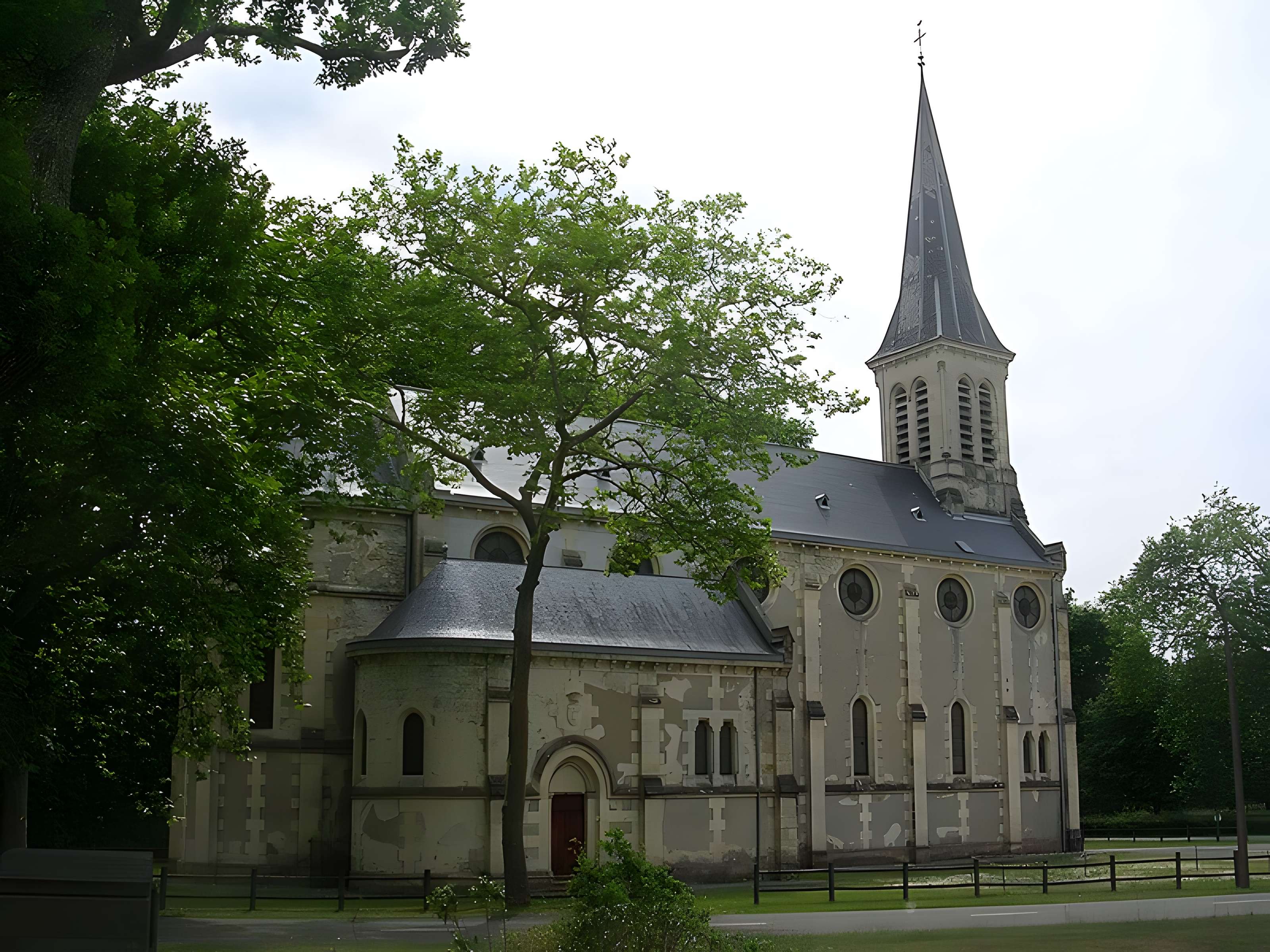 Église Saint-Louis d'Uza