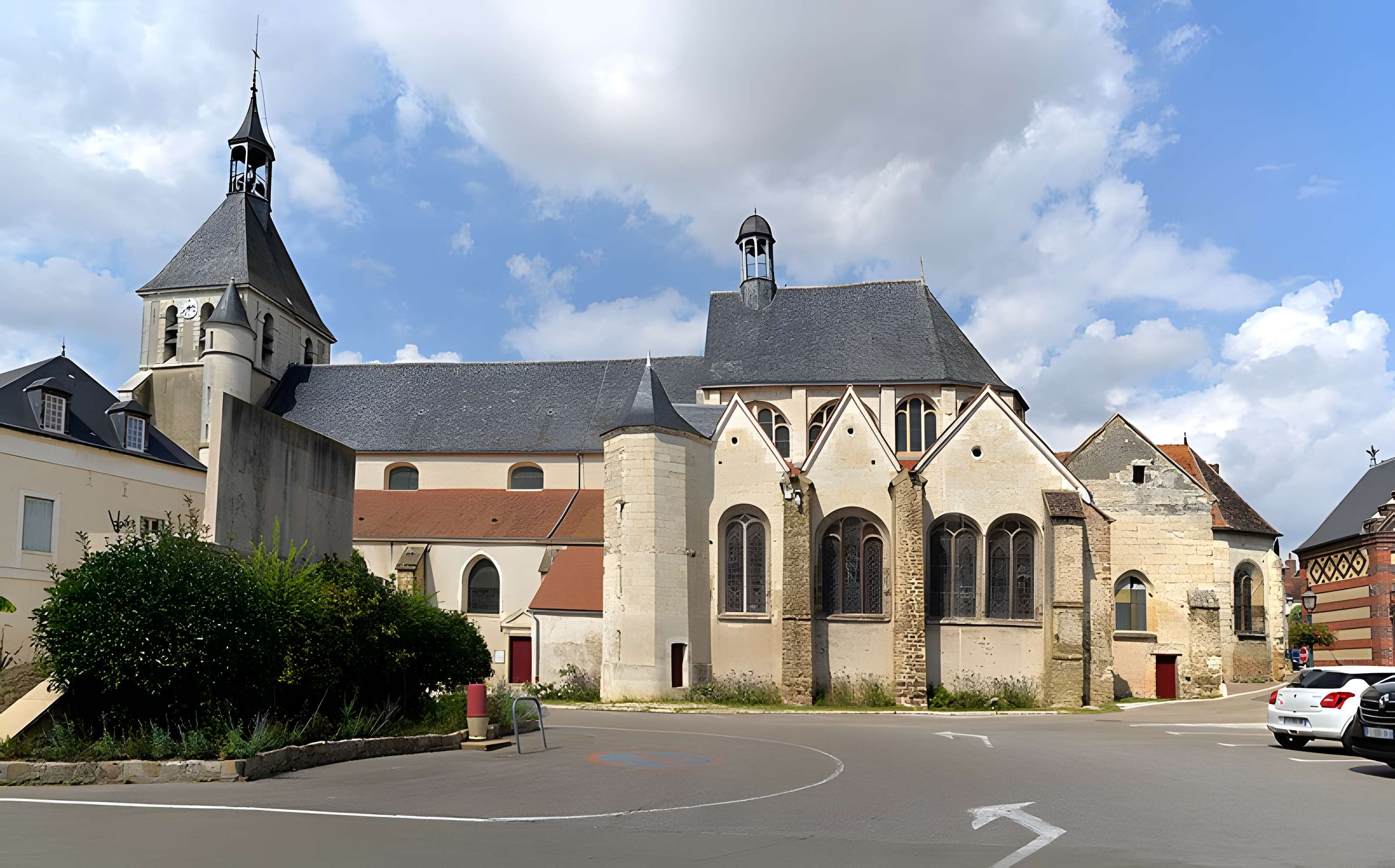 Église Saint-Loup de Brienon-sur-Armançon