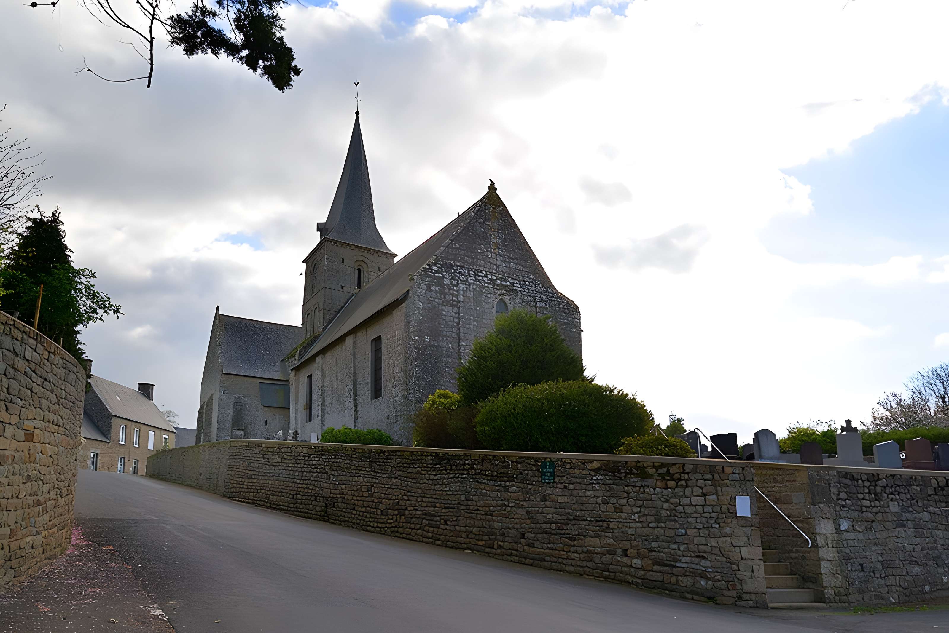 Église Saint-Loup de Saint-Loup