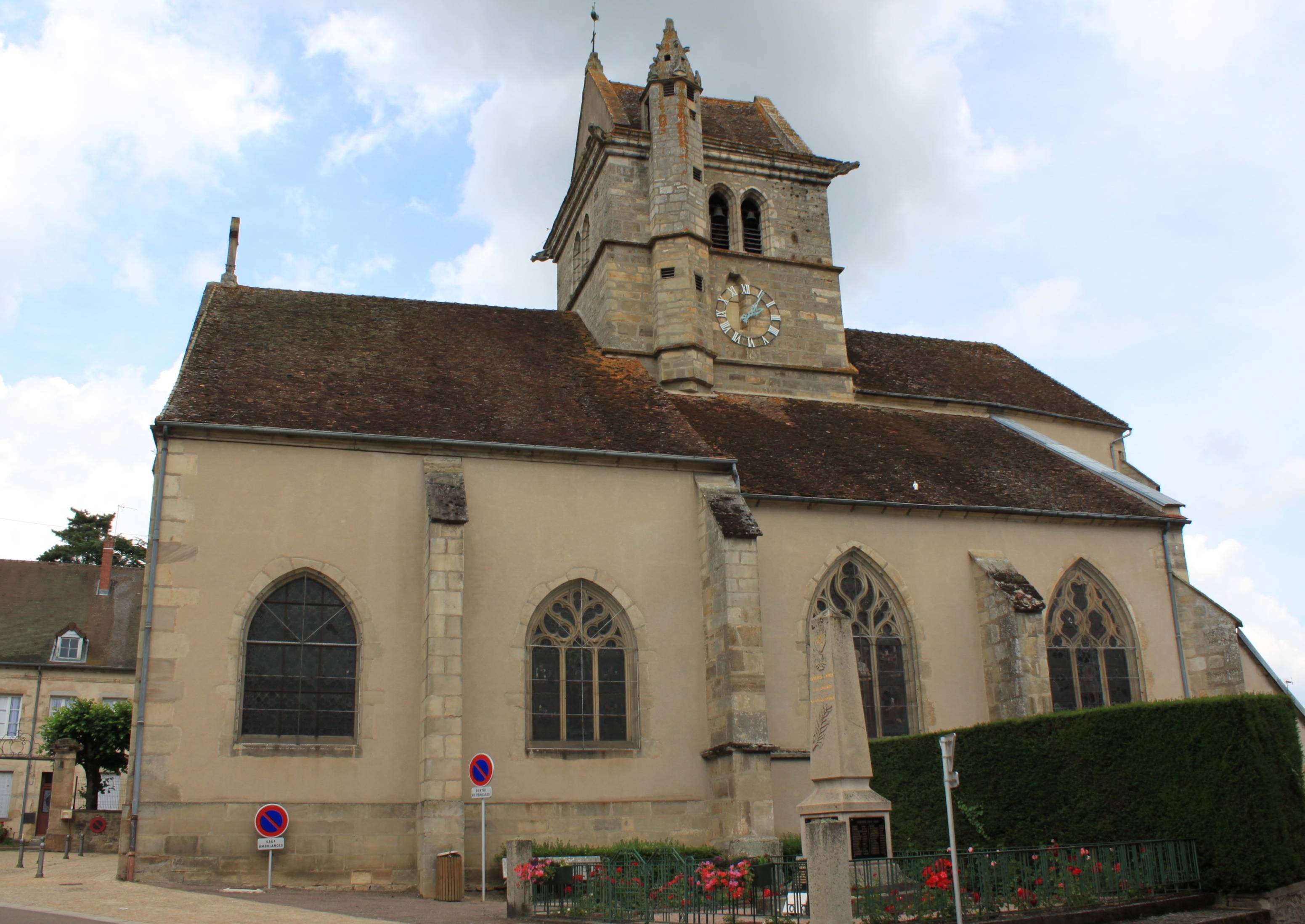 Photo de Kirche von Saint Martin de Couches