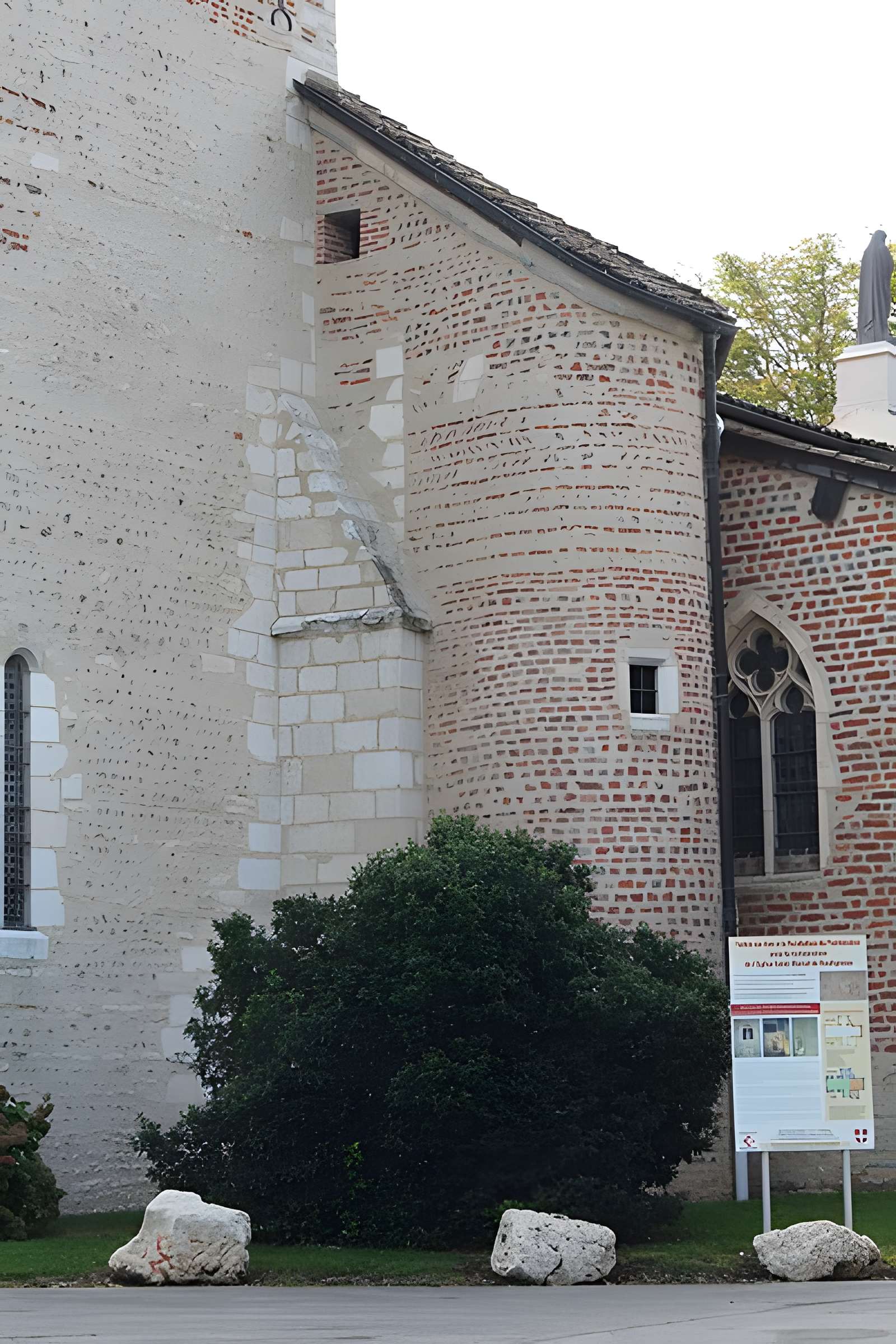 Église Saint-Marcel de Bouligneux