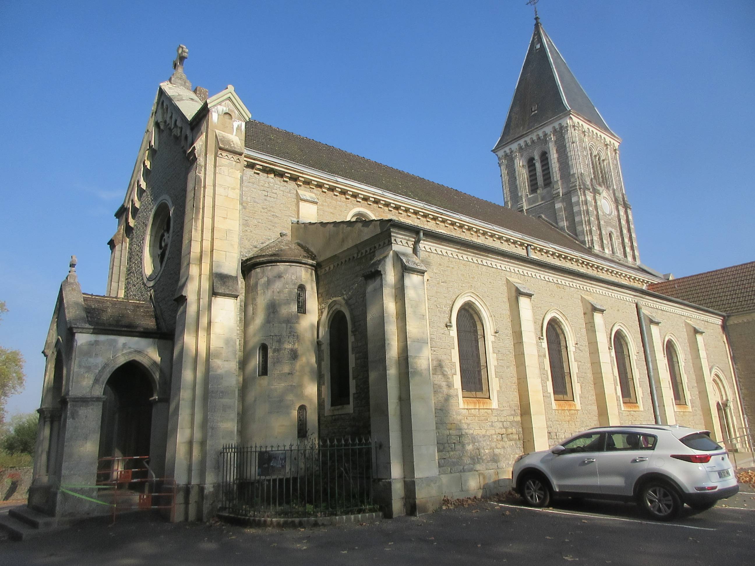 Photo de Église Saint-Joseph de Génelard