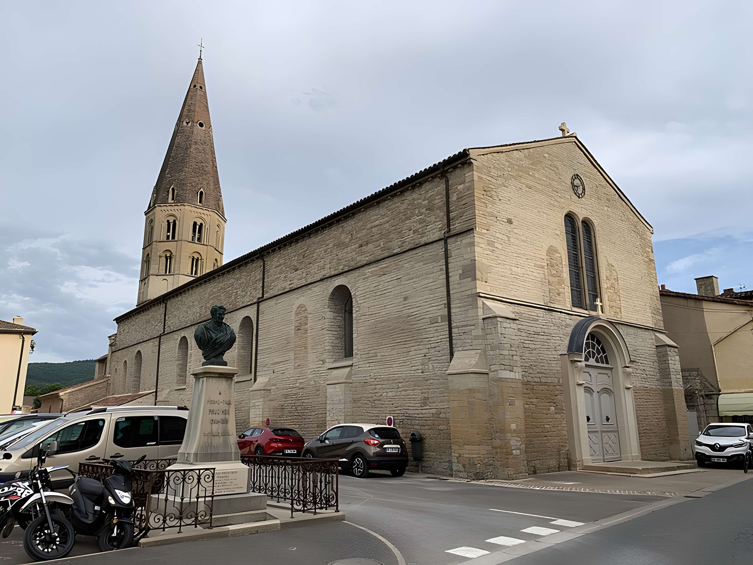 Église Saint-Marcel de Cluny