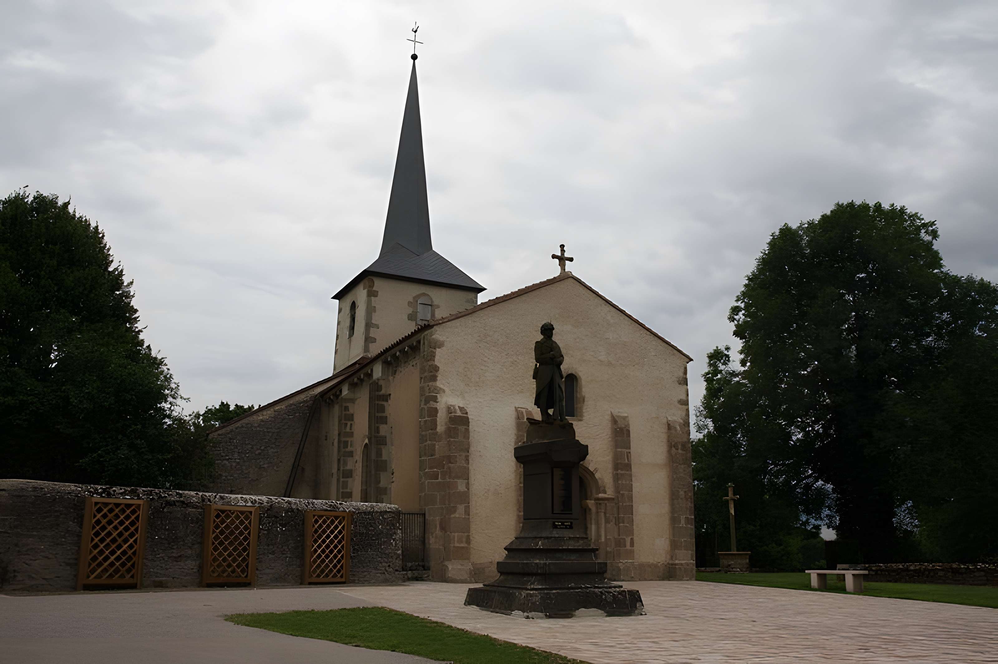 Église Saint-Marcel de Saint-Marcel-en-Murat 