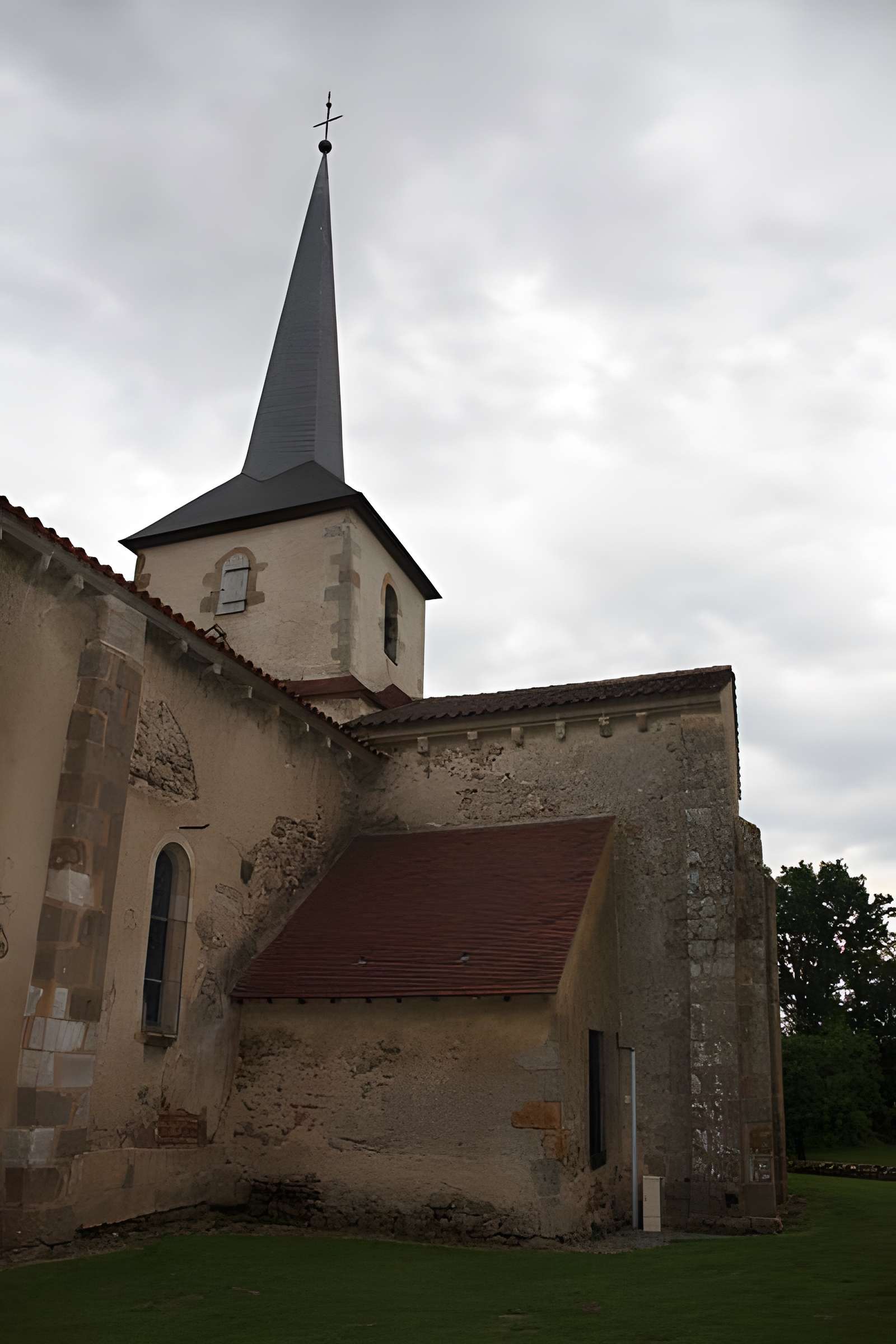 Église Saint-Marcel de Saint-Marcel-en-Murat