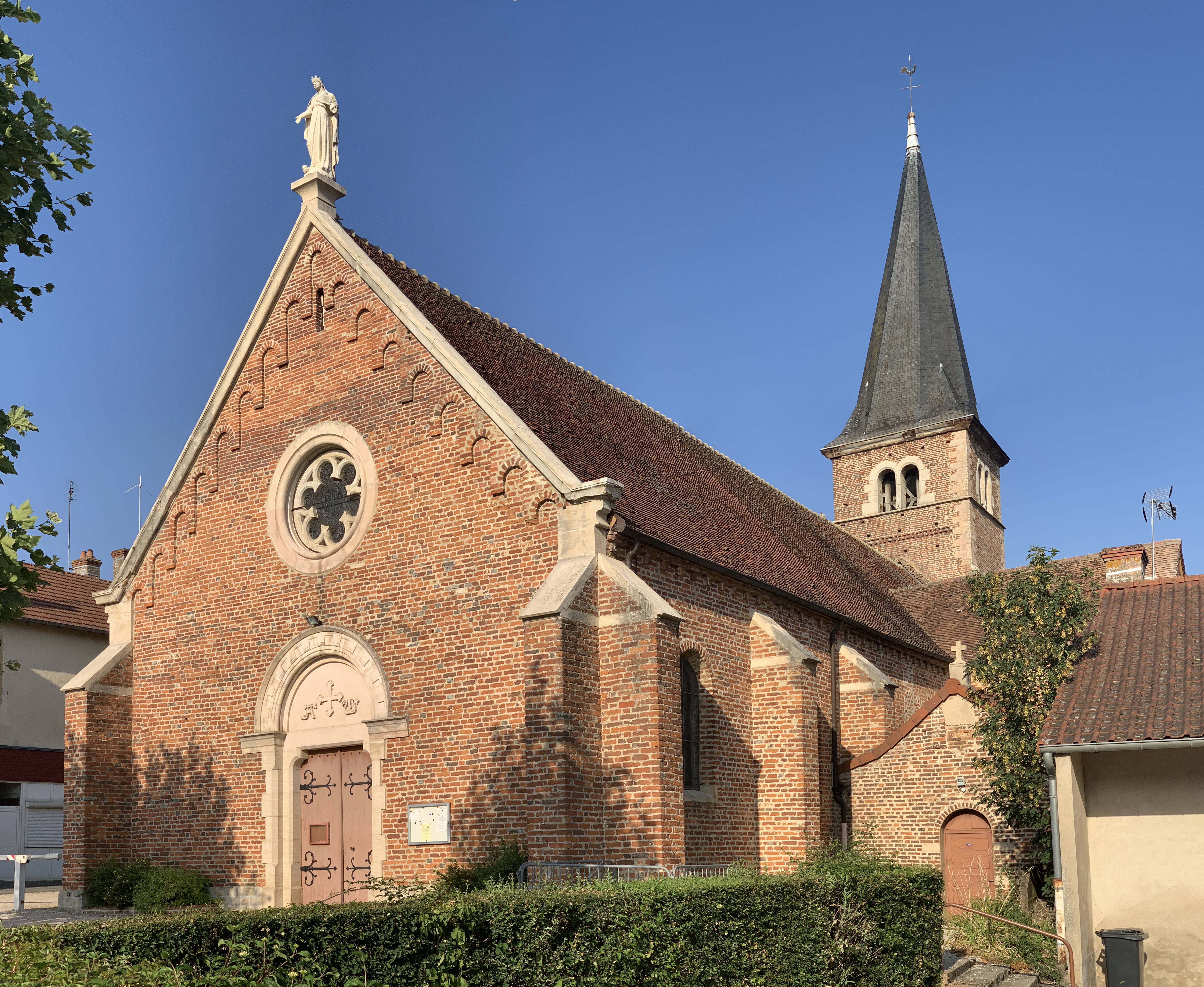 Photo de Église de la Nativité-de-la-Sainte-Vierge de Montpont-en-Bresse