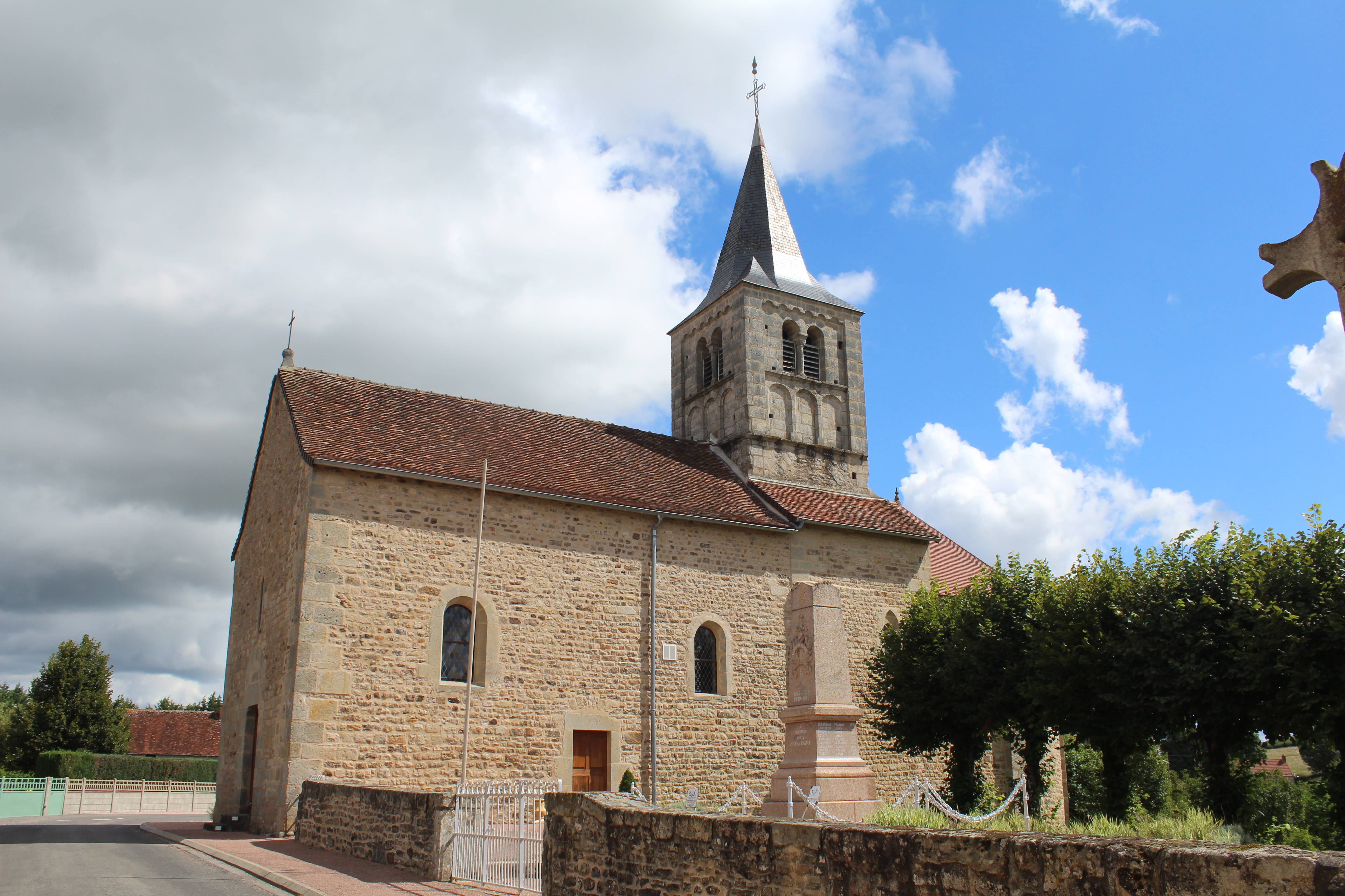 Photo de Kerk van het Kind Jezus van Mornay