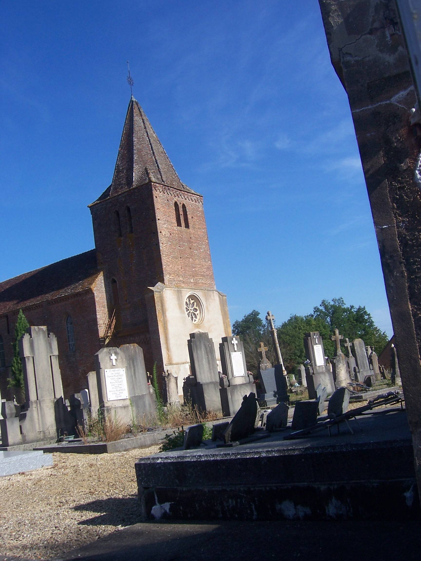 Photo de 聖ペテロ教会(メネレイ)