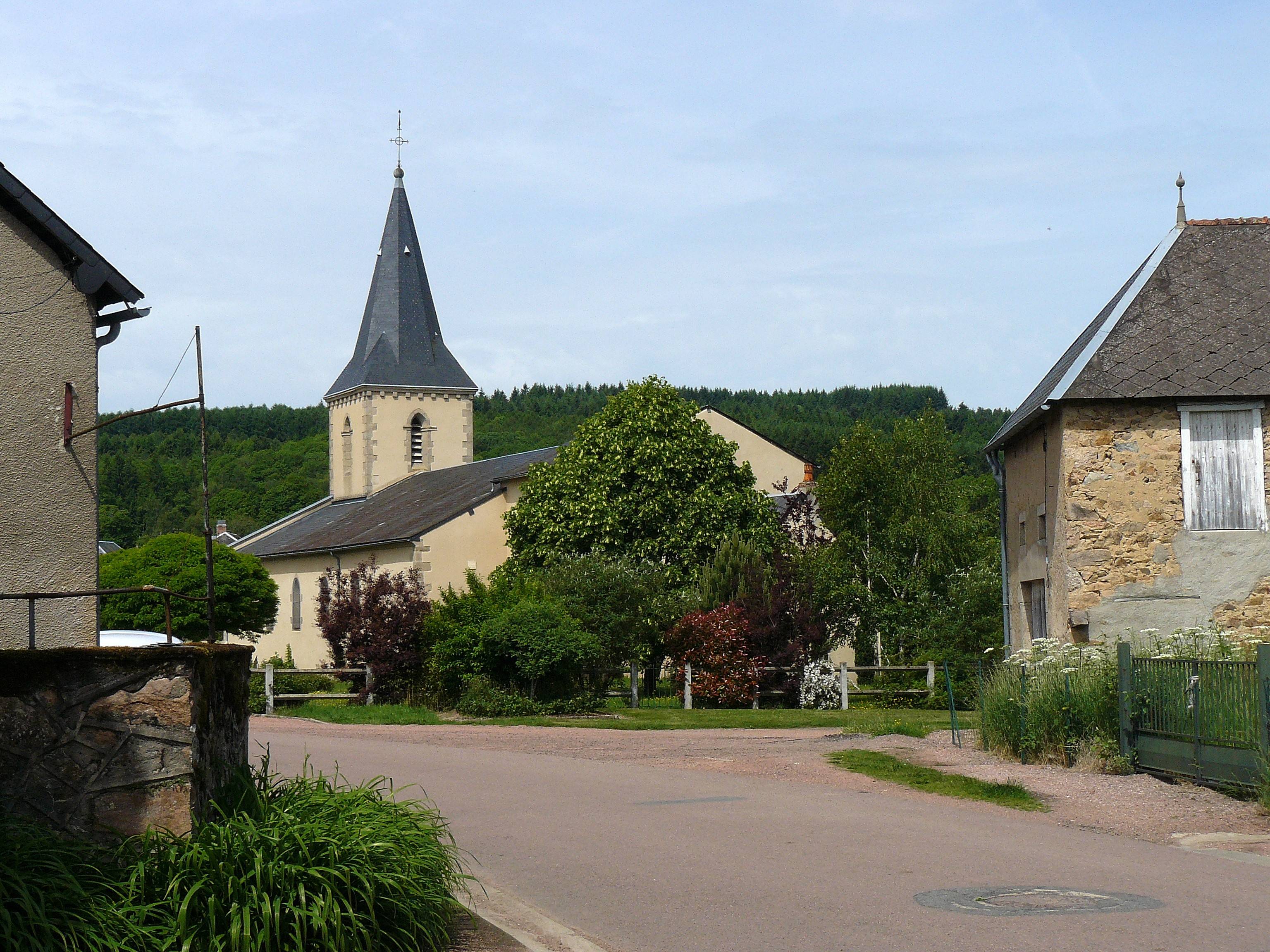 Photo de Heilige Johannes Baptist Kirche von Roussillon-en-Morvan