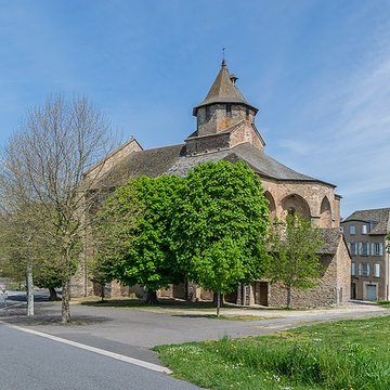 Église Saint-Martial de Rieupeyroux