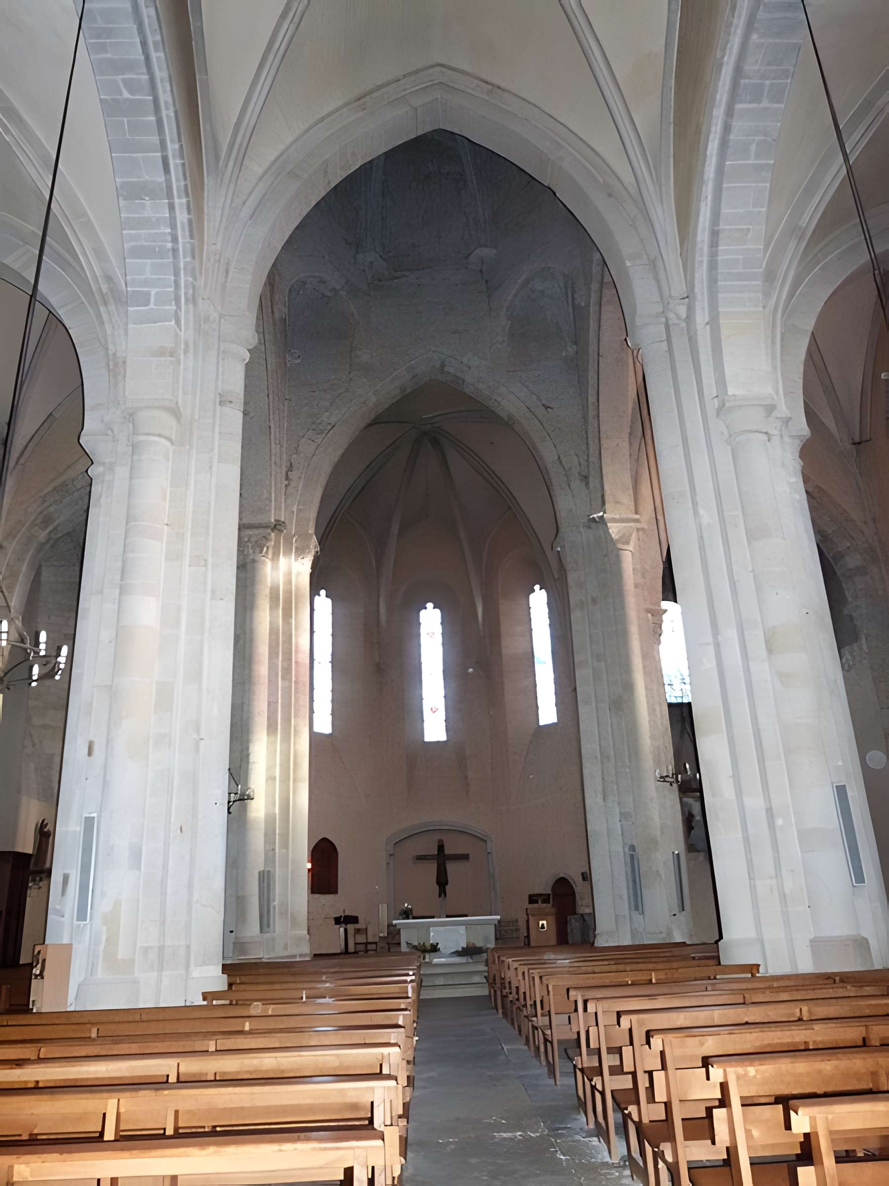 Église Saint-Martial de Rieupeyroux