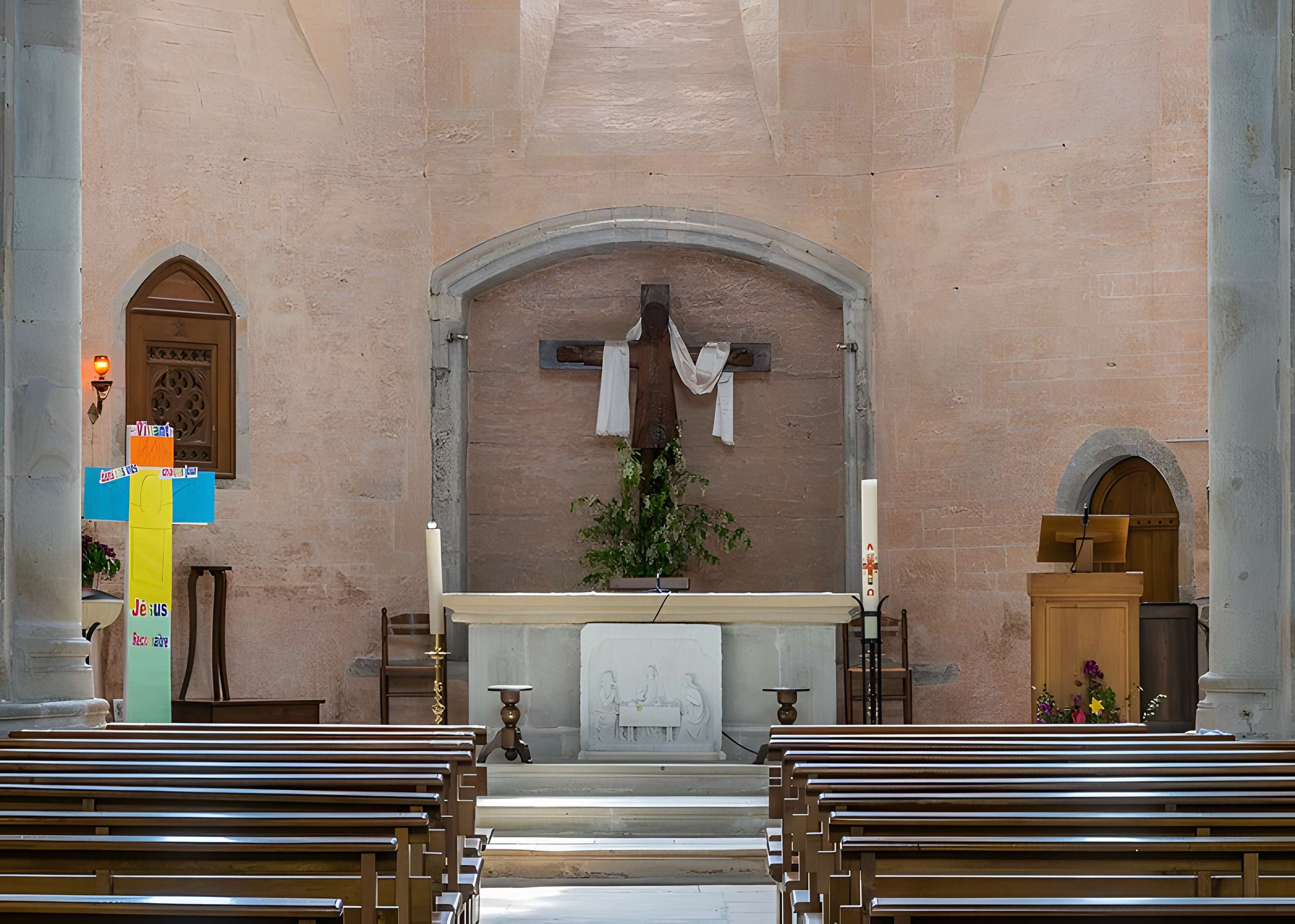 Église Saint-Martial de Rieupeyroux