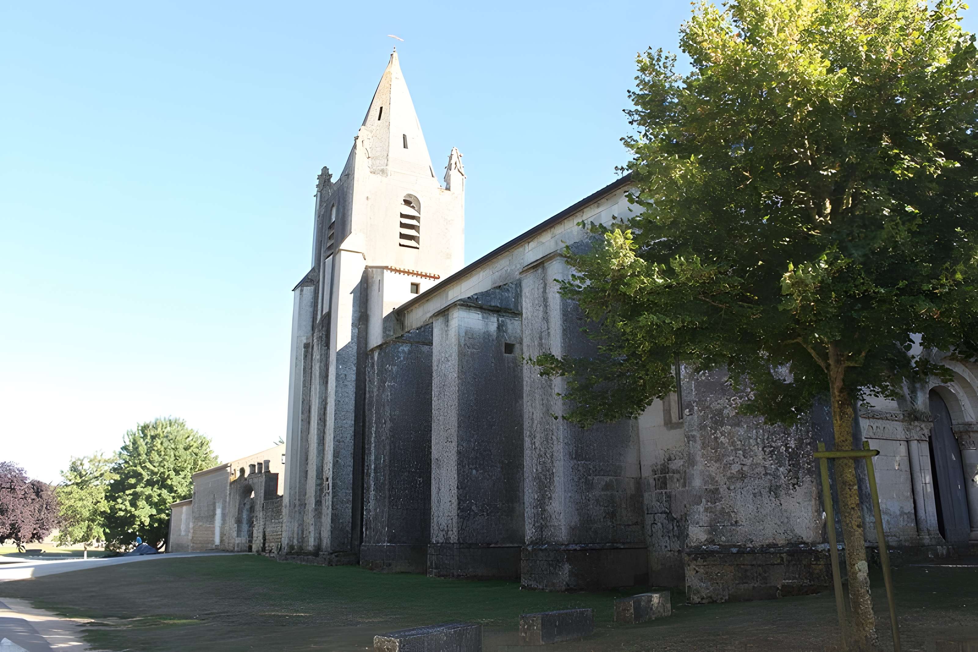 Église Saint-Martial du Douhet 