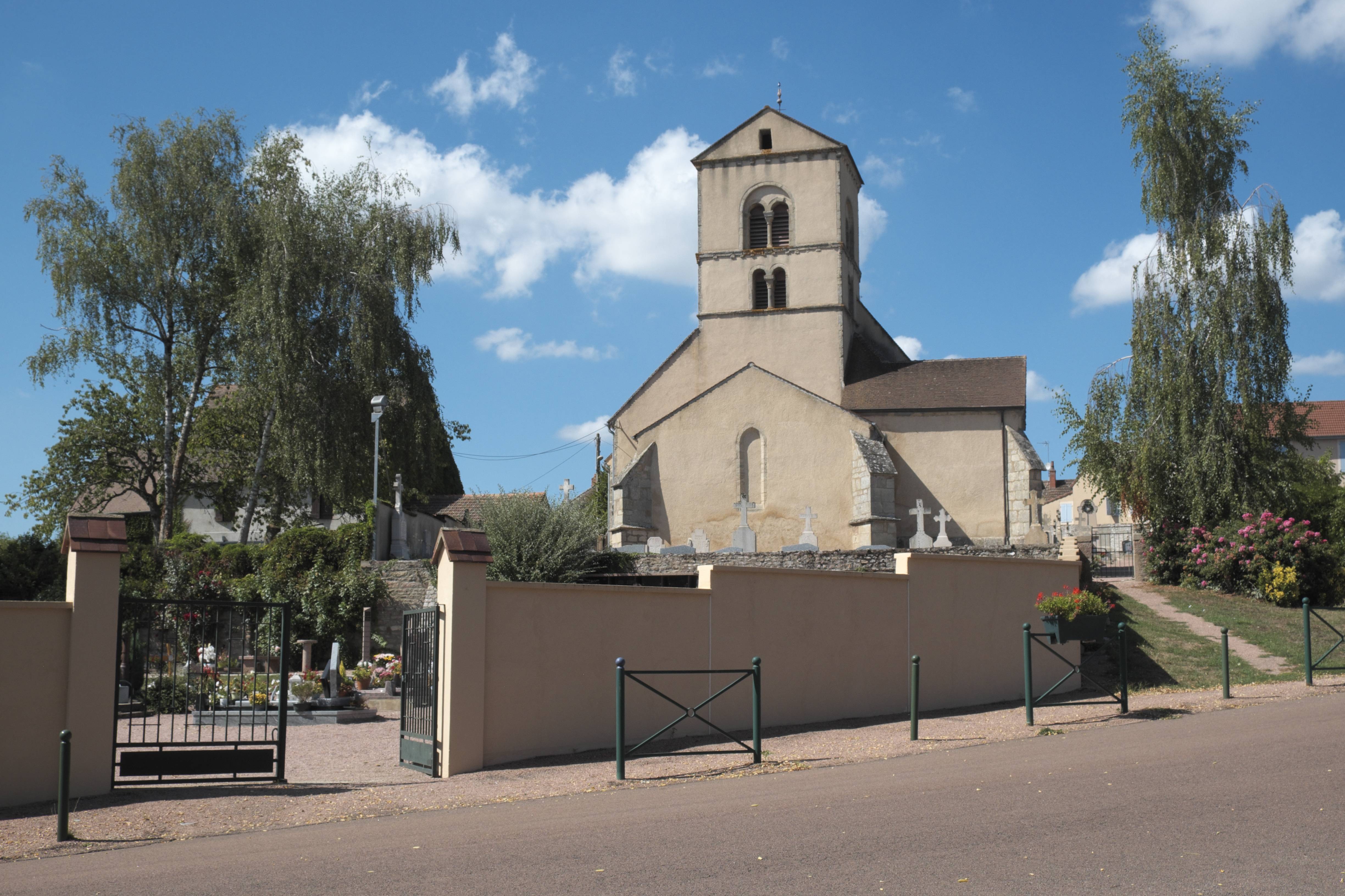 Photo de Saint Pierre de Saint-Pierre de Varennes Church