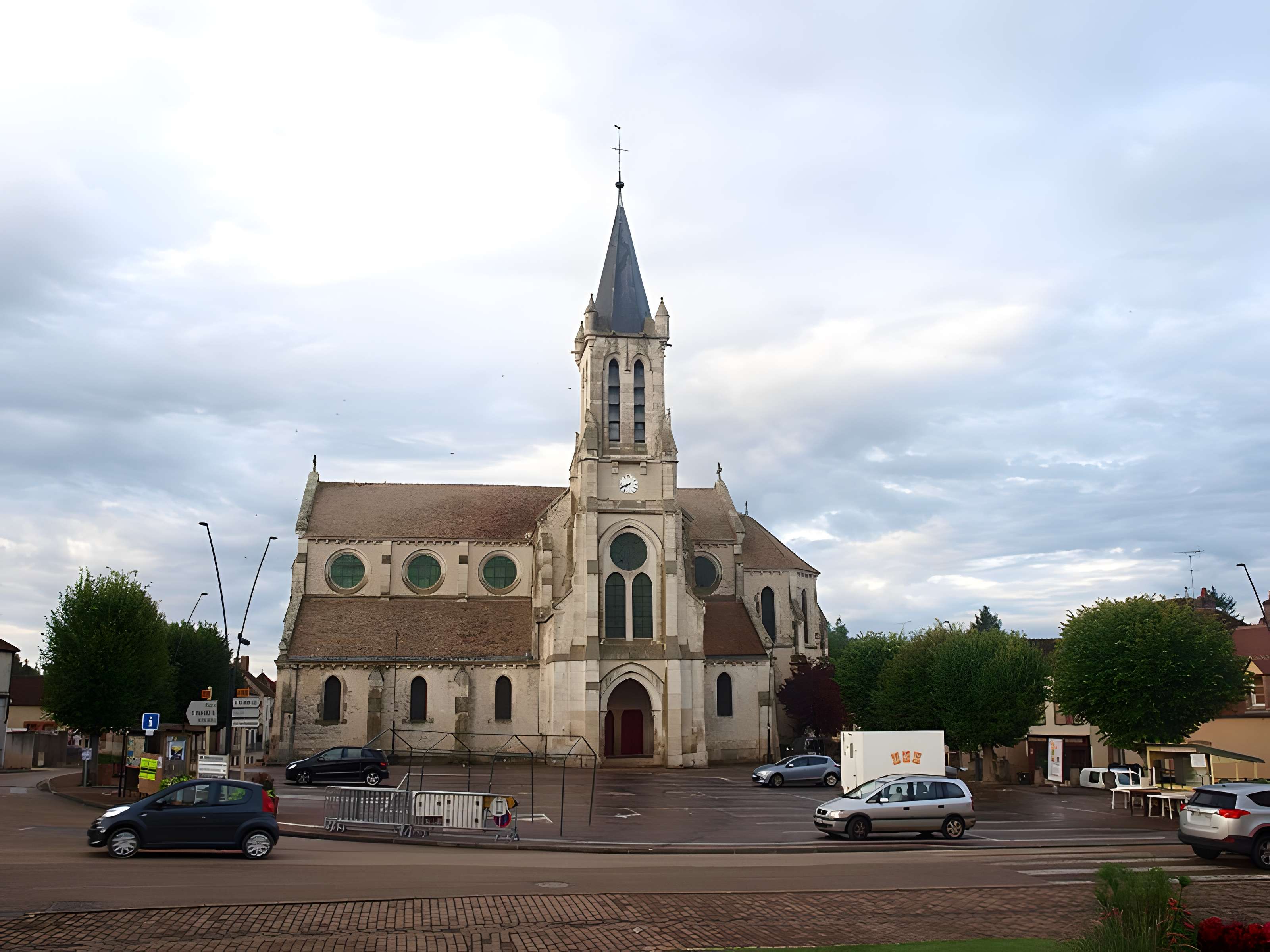 Église Saint-Martin d'Aillant-sur-Tholon