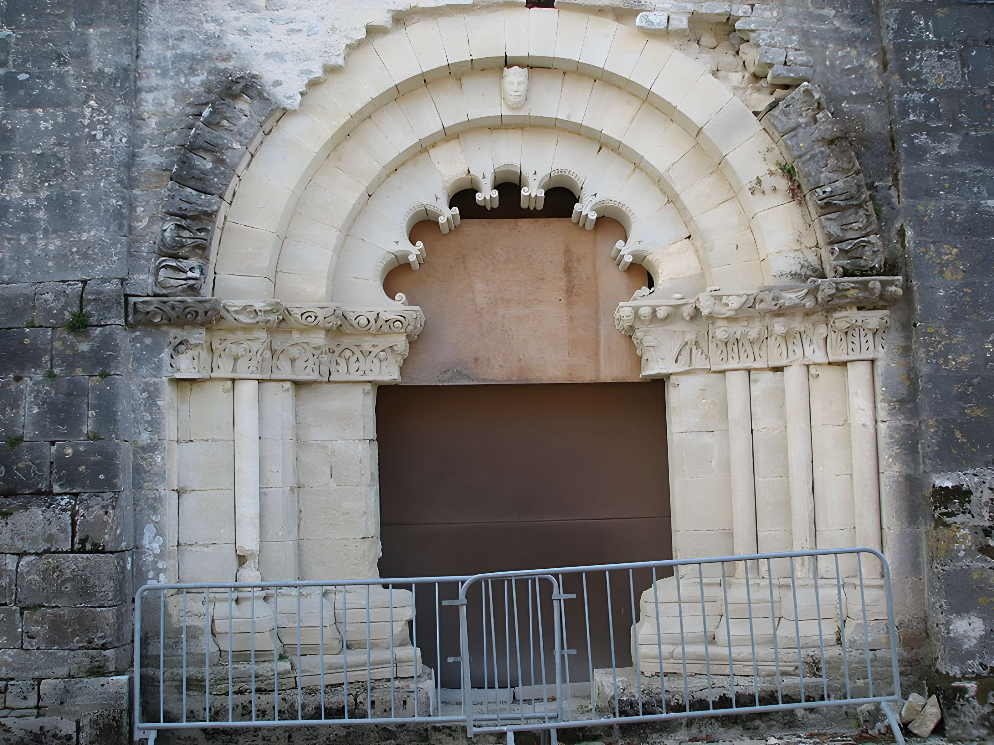 Église Saint-Martin d'Aujac en Charente-Maritime 