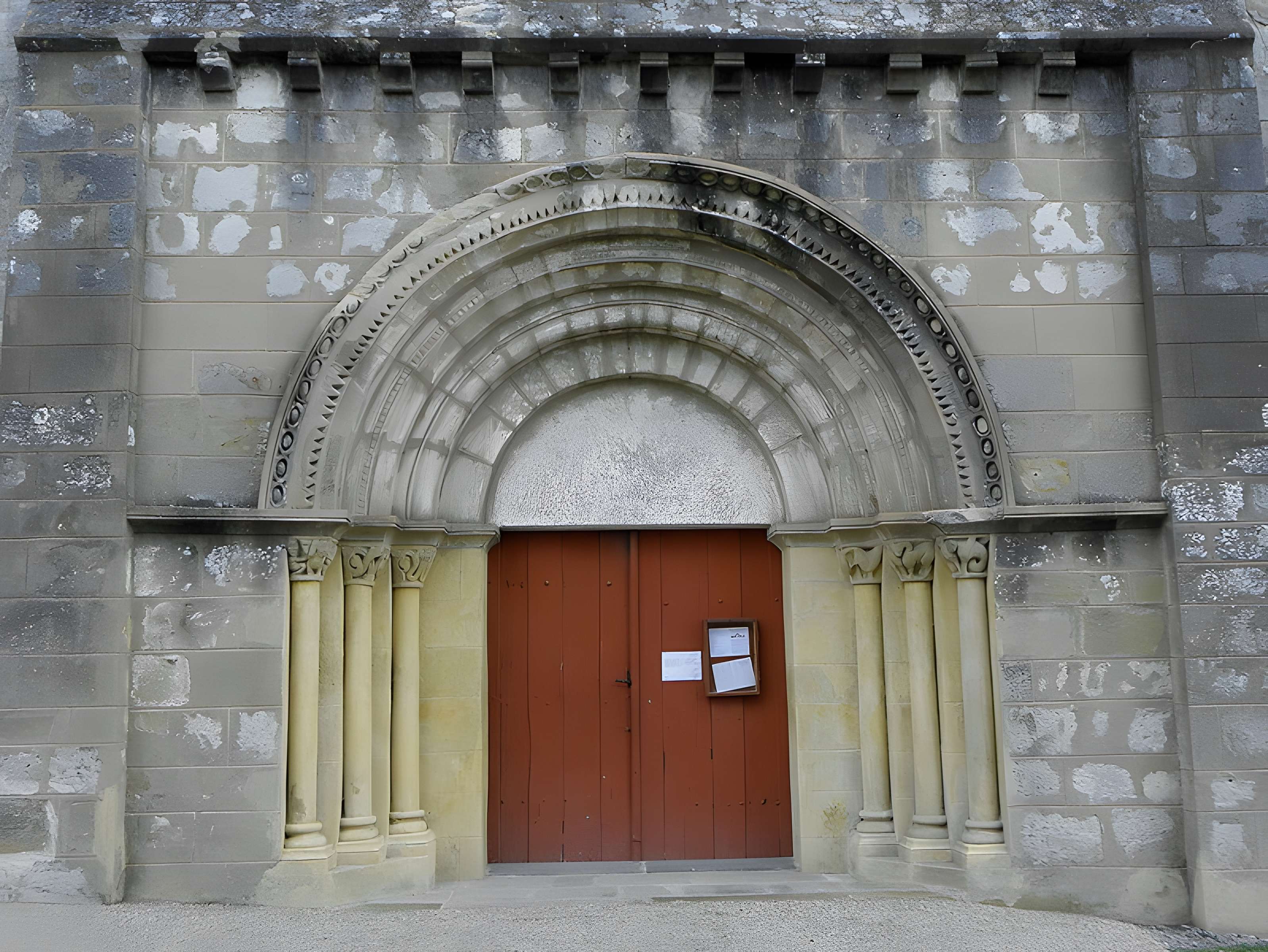 Église Saint-Martin de Besson