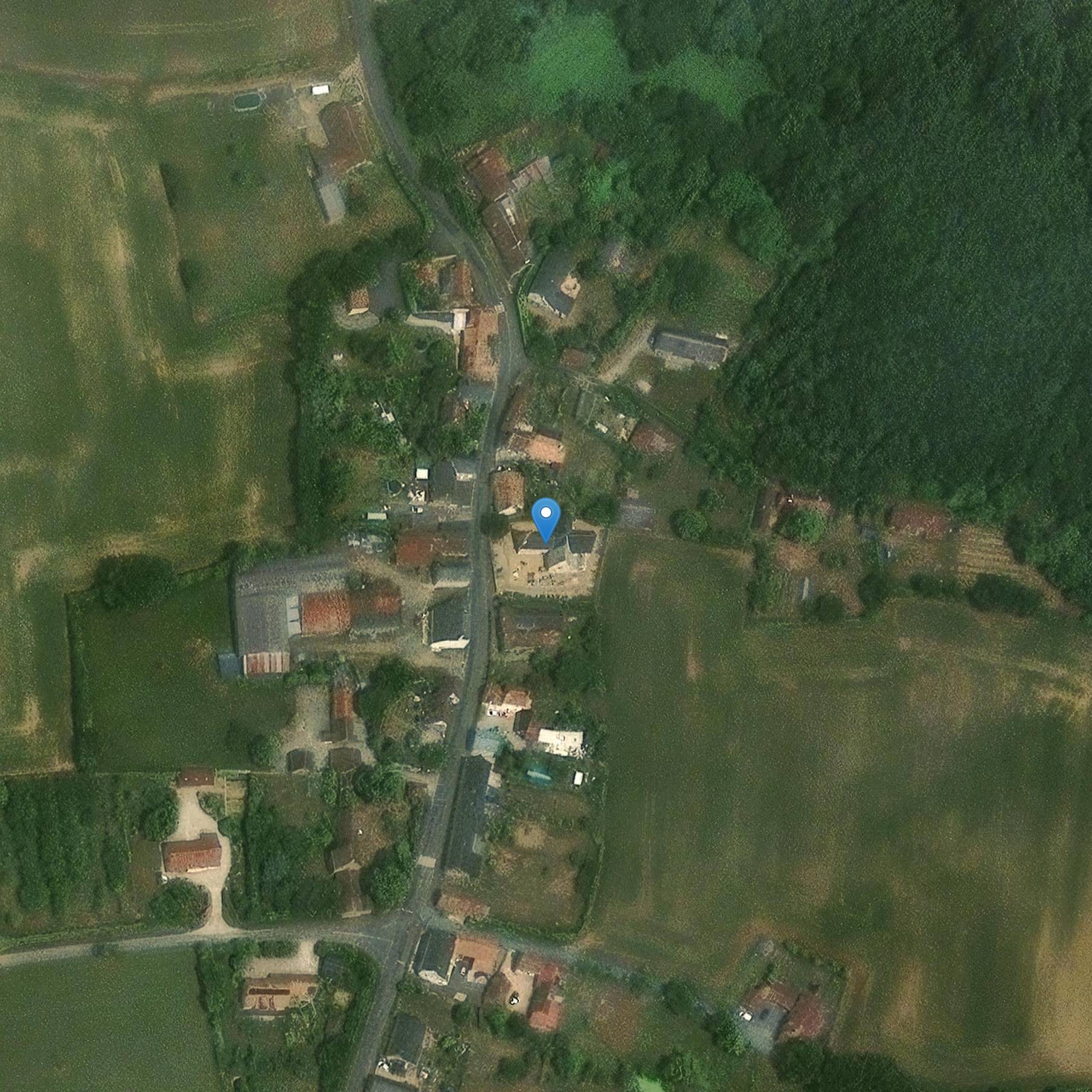 Photo de 圣于利安-勒-普尔圣儒利安教堂