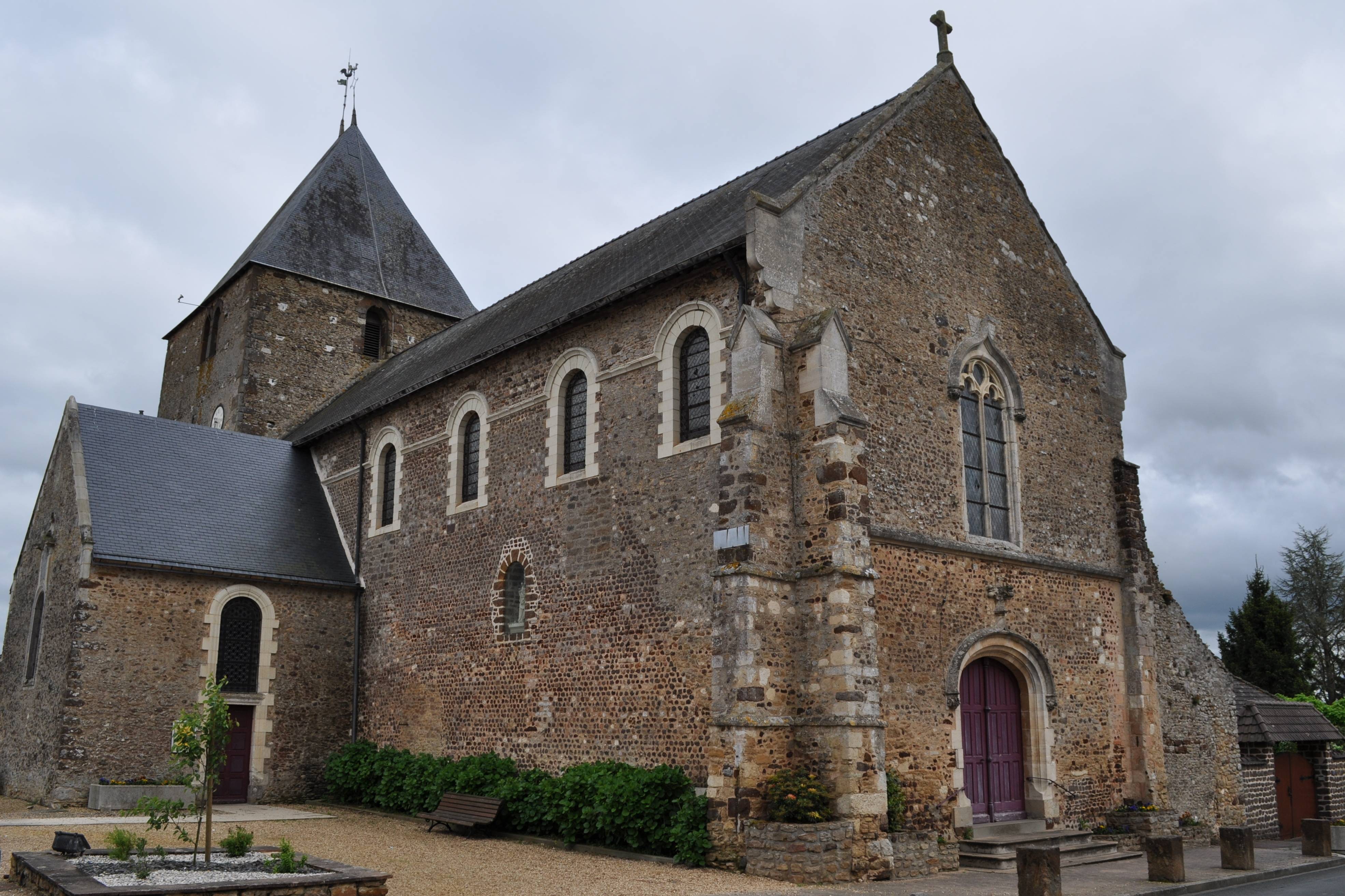 Photo de Église Saint-Pierre-et-Saint-Paul de Roézé-sur-Sarthe