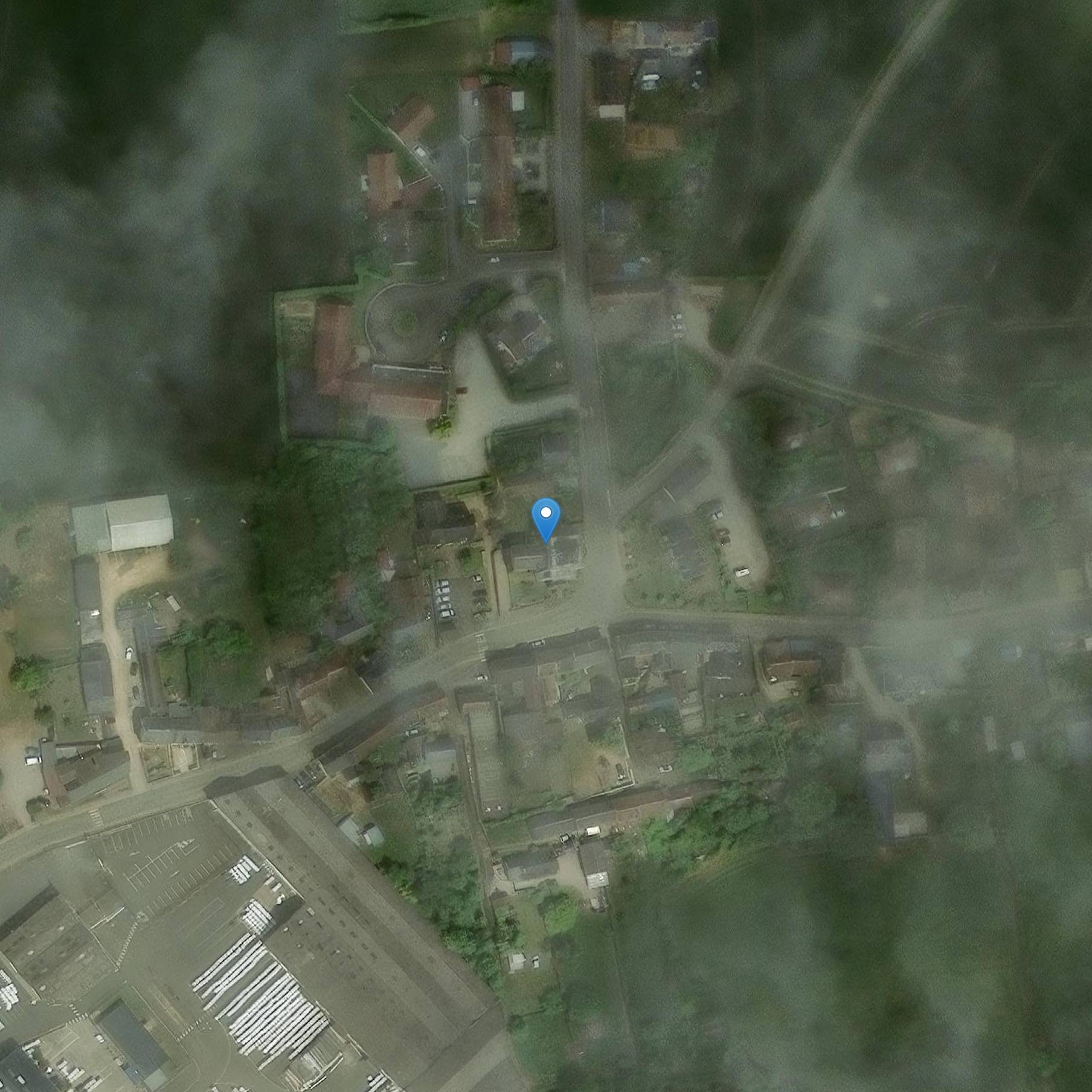 Photo de 圣梅达尔德韦尔尼教堂