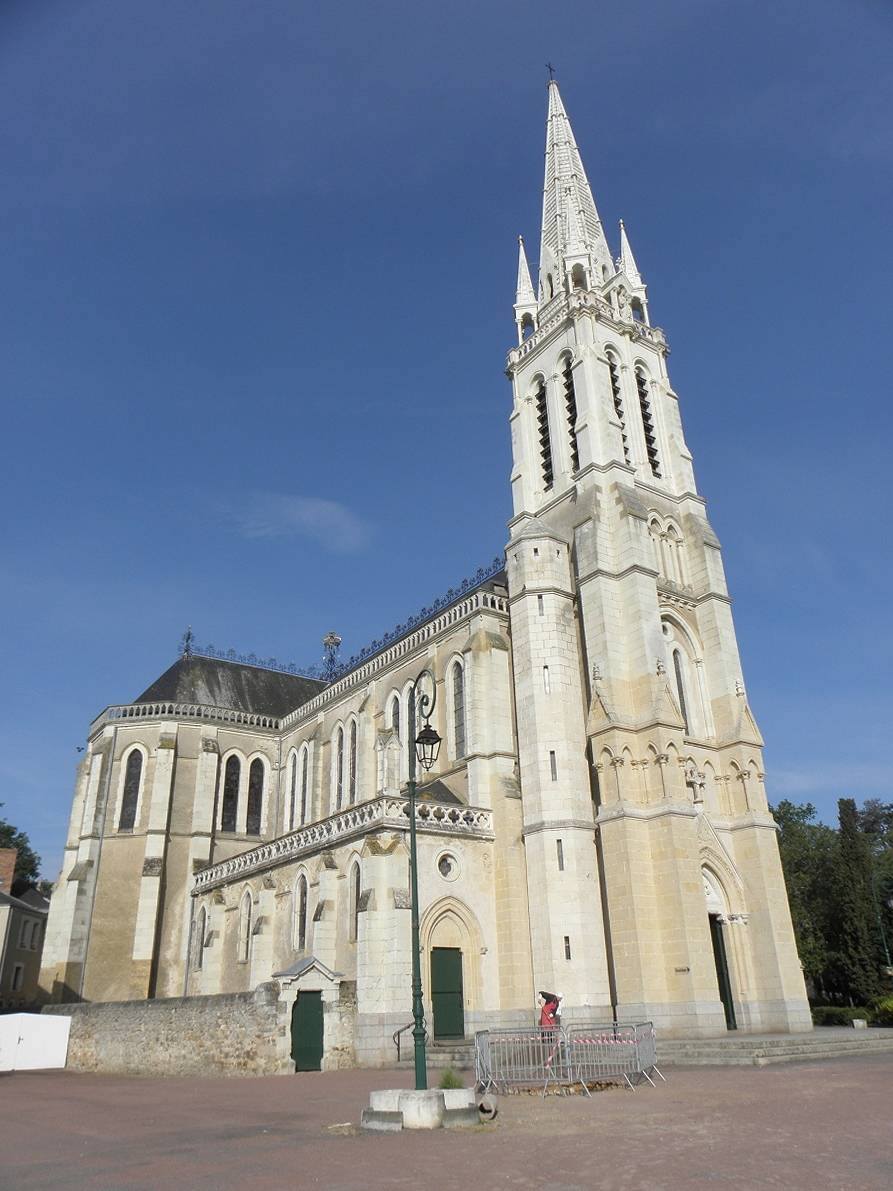 Photo de Basilique Notre-Dame du Chêne
