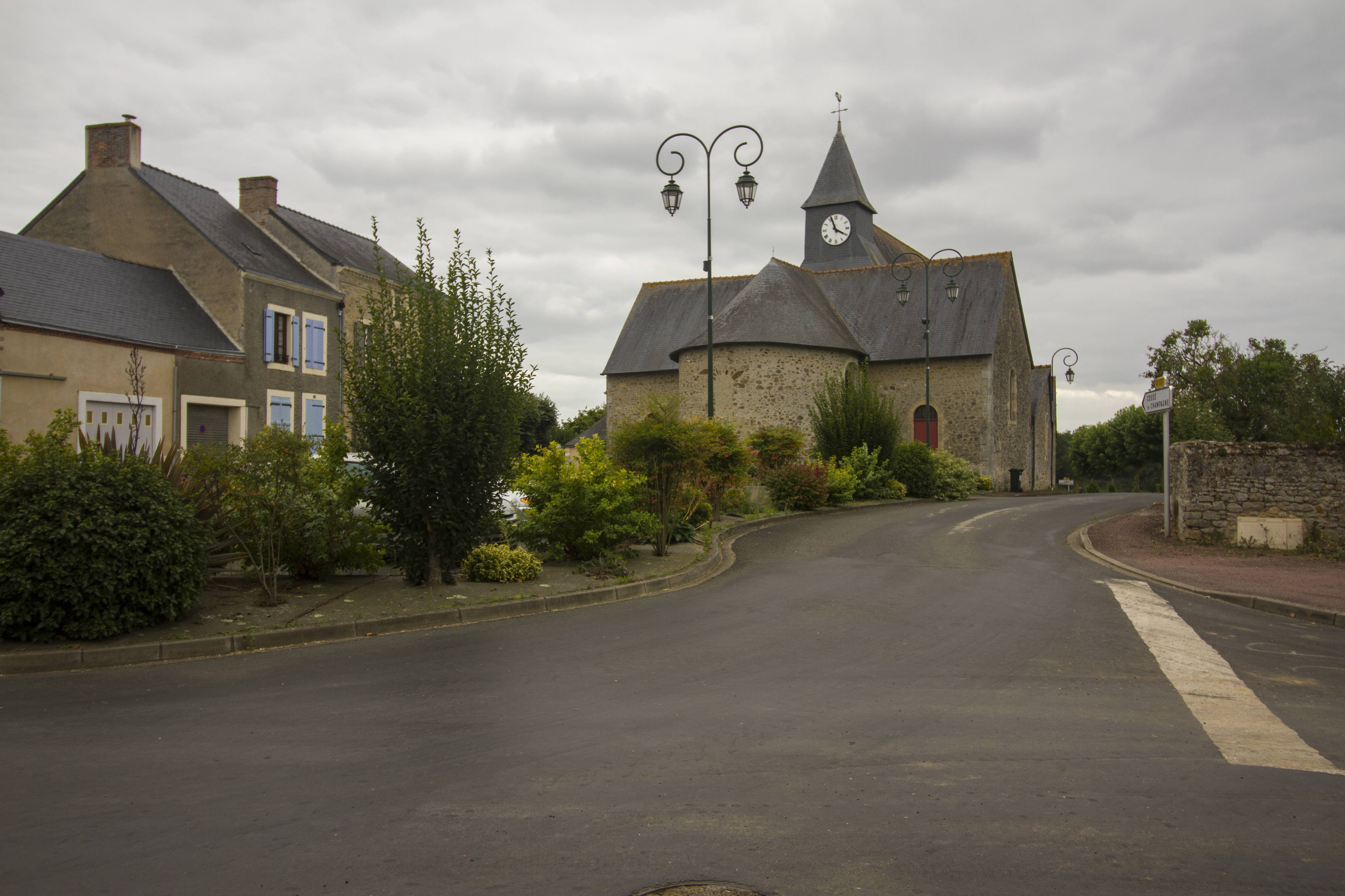 Photo de Église Saint-Étienne de Viré-en-Champagne