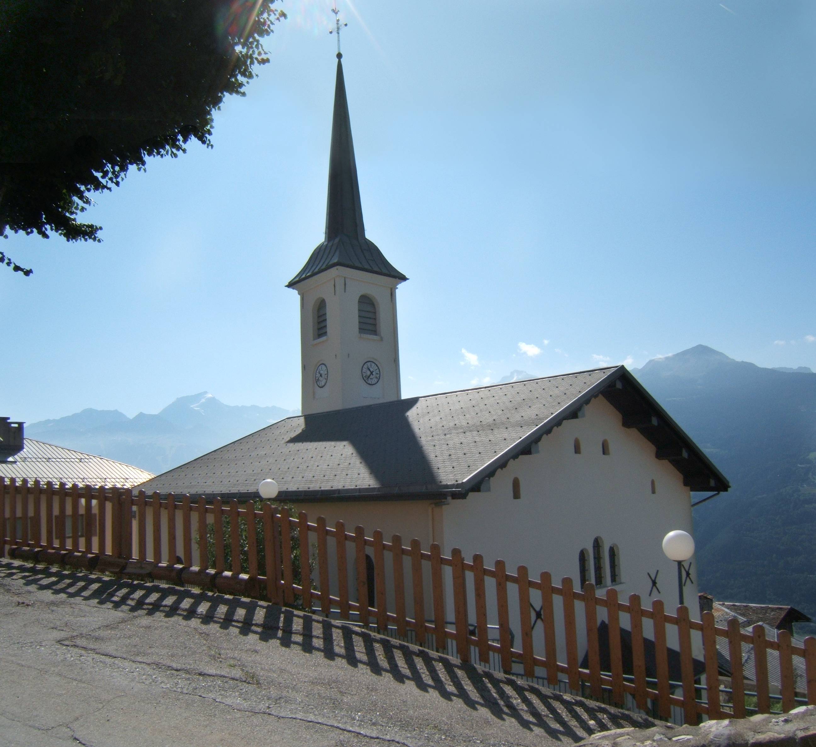 Photo de Saint Bartholomew's Church
