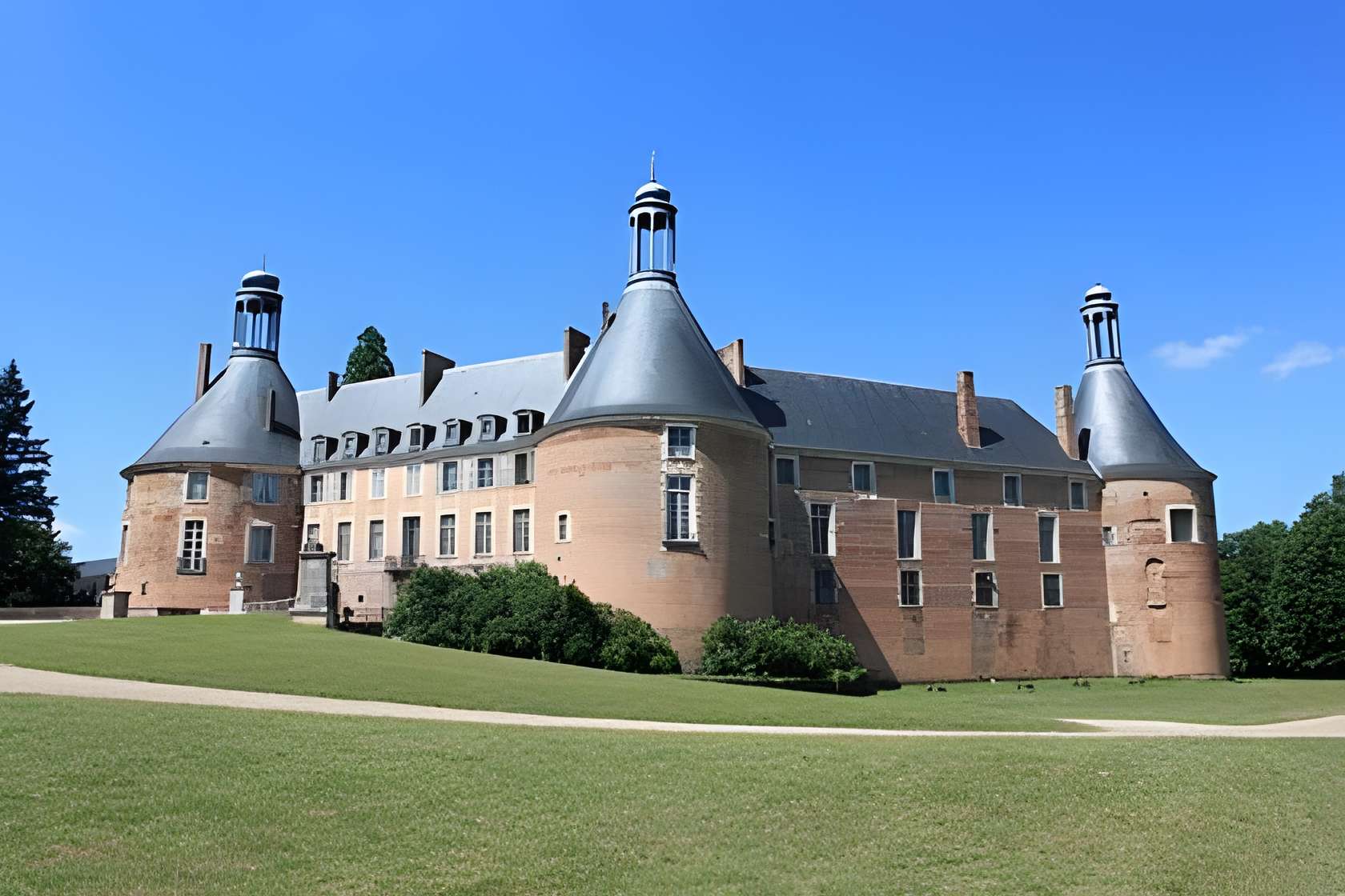 Château de Saint-Fargeau 