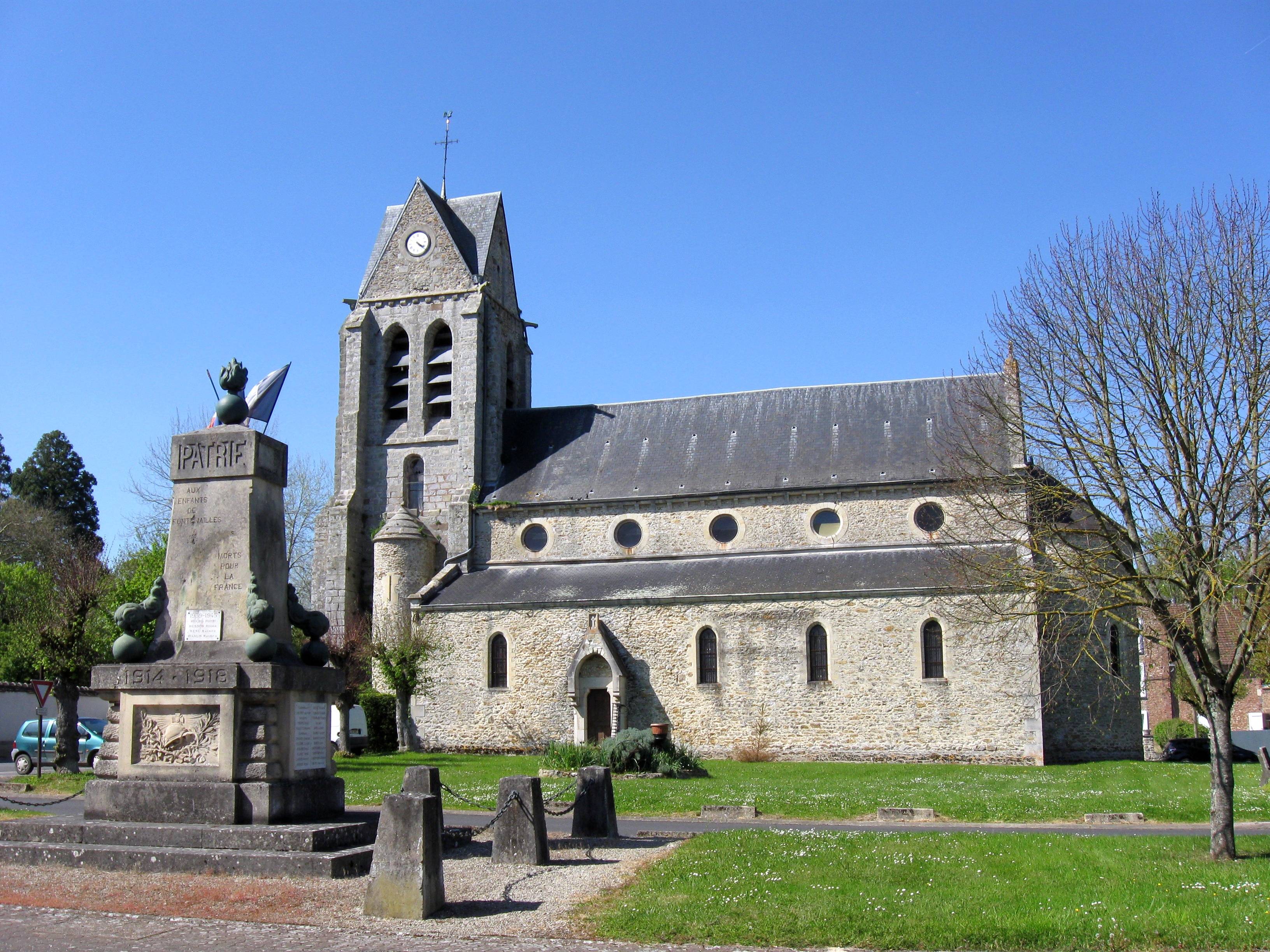 Photo de 丰特奈耶斯圣菲亚克雷教堂