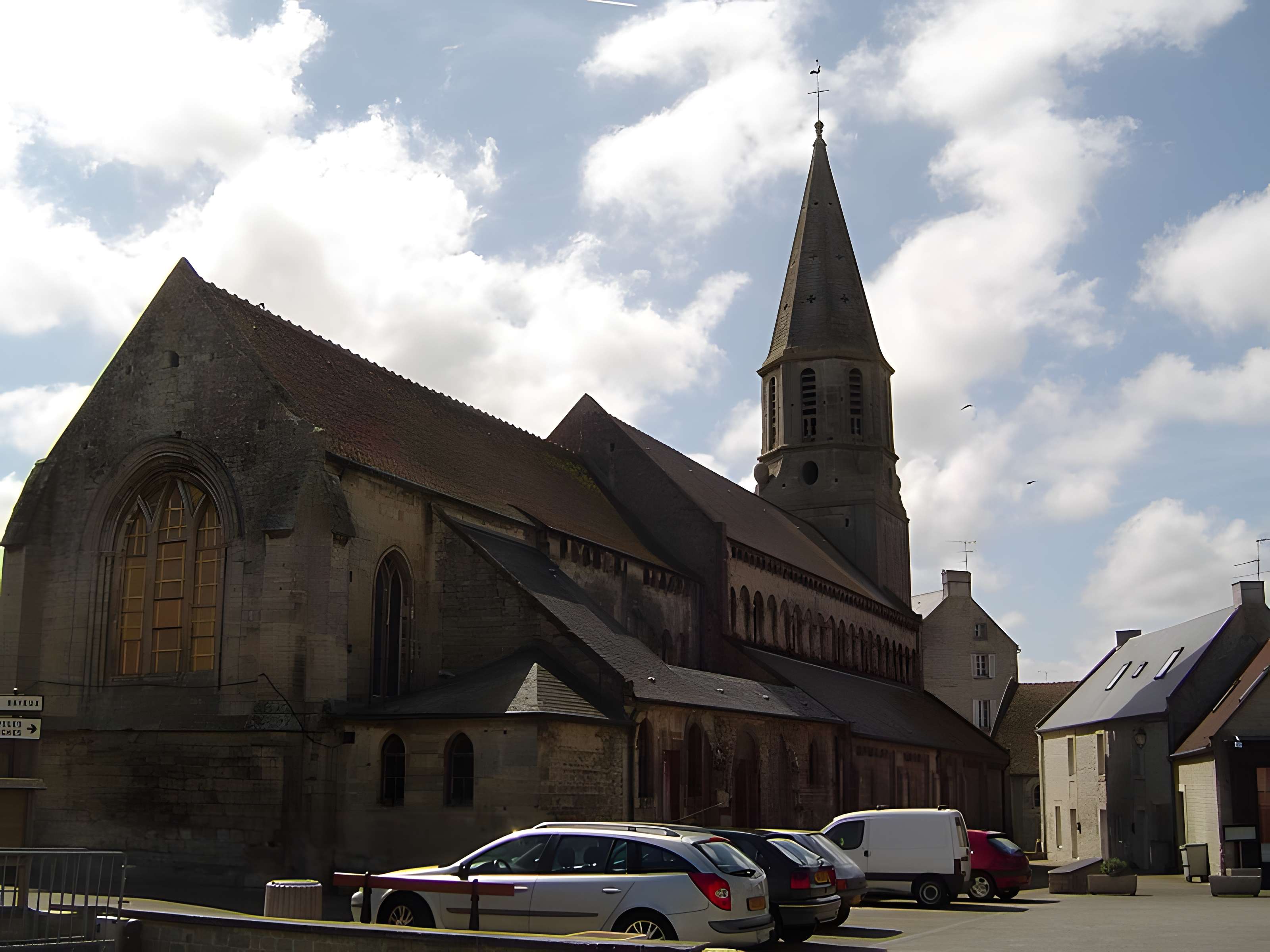 Église Saint-Martin de Creully