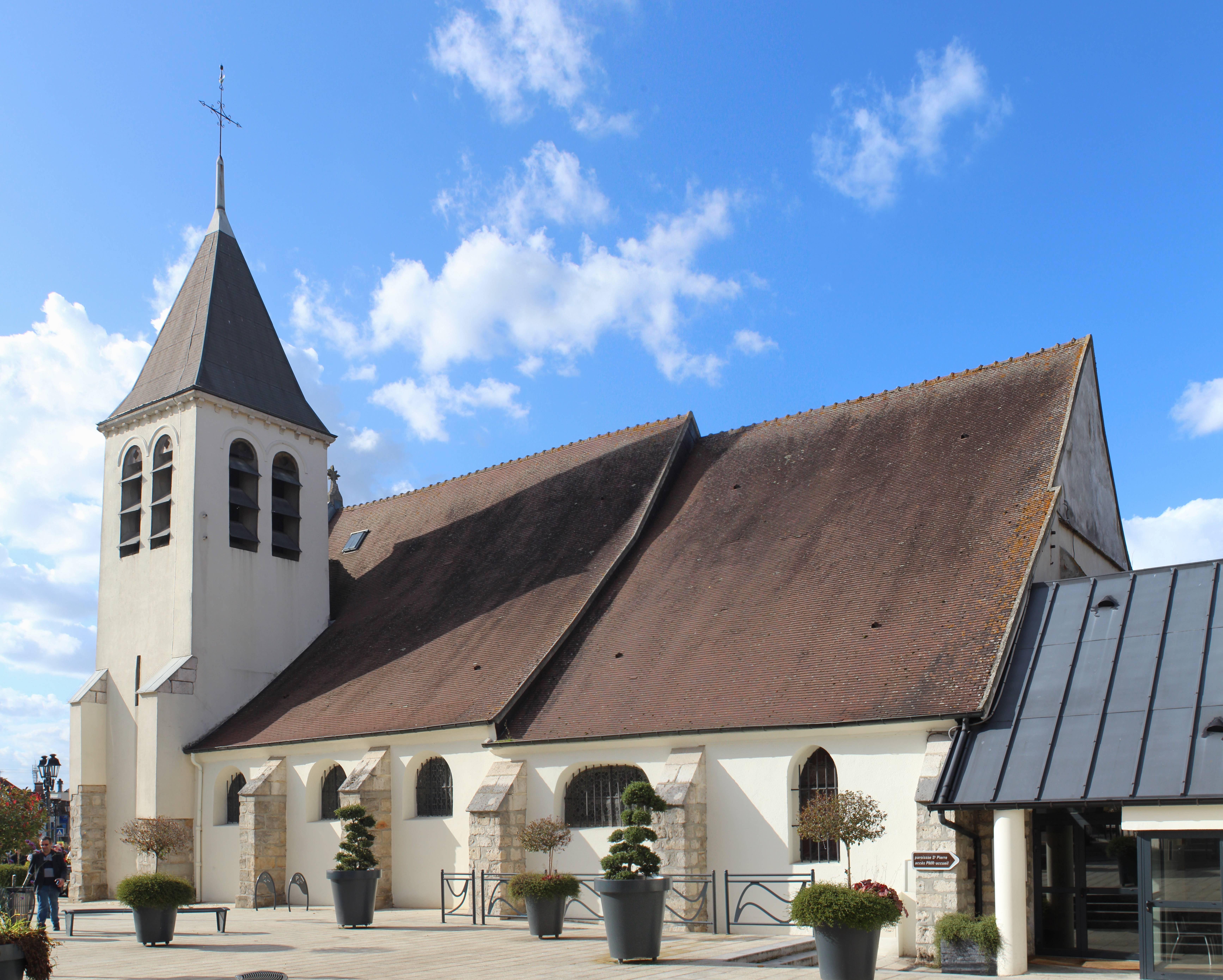 Photo de Saint Pierre d'Ozoir-la-Ferrière Church
