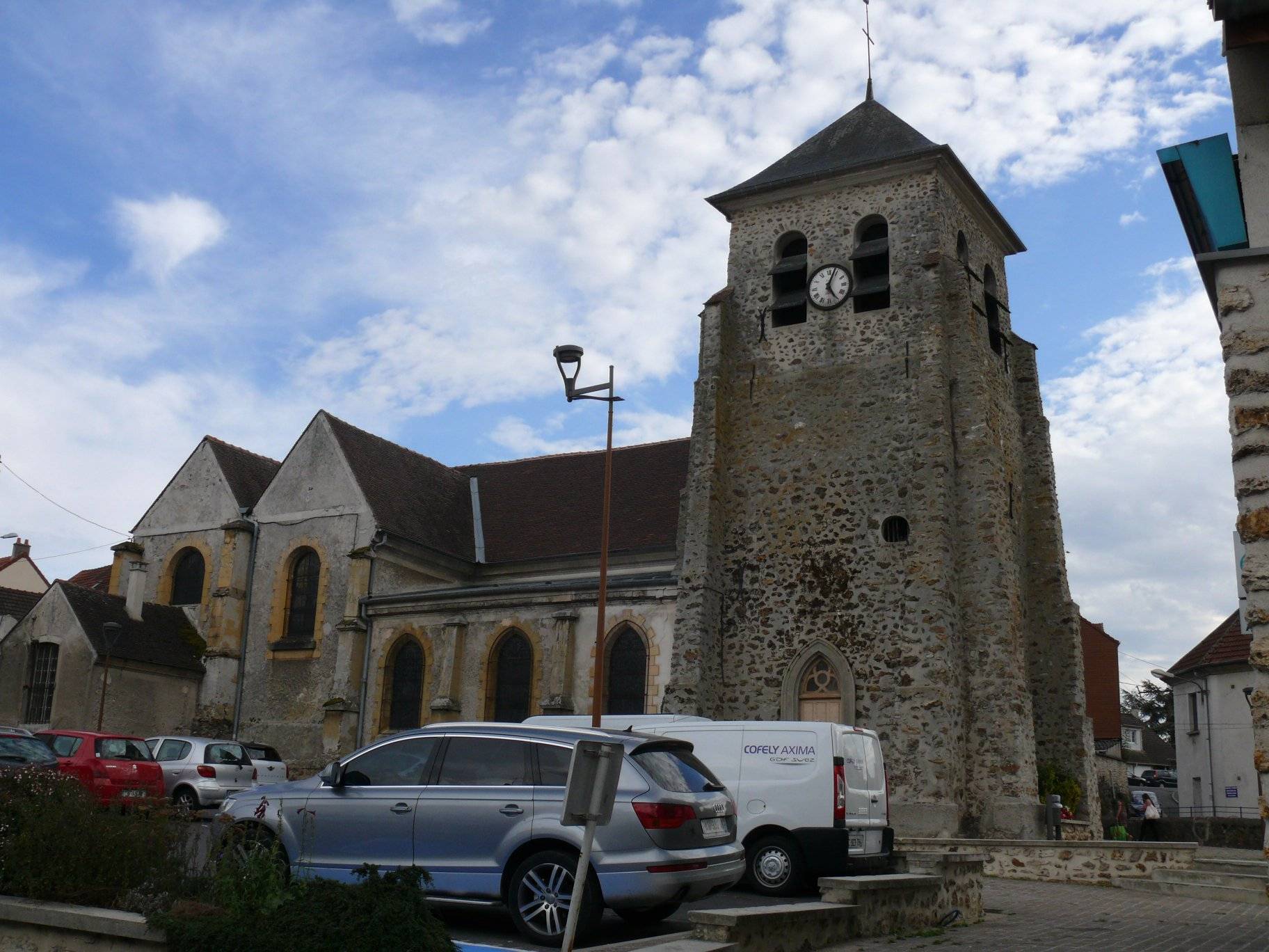 Photo de Saint Peter's Church of Trilport