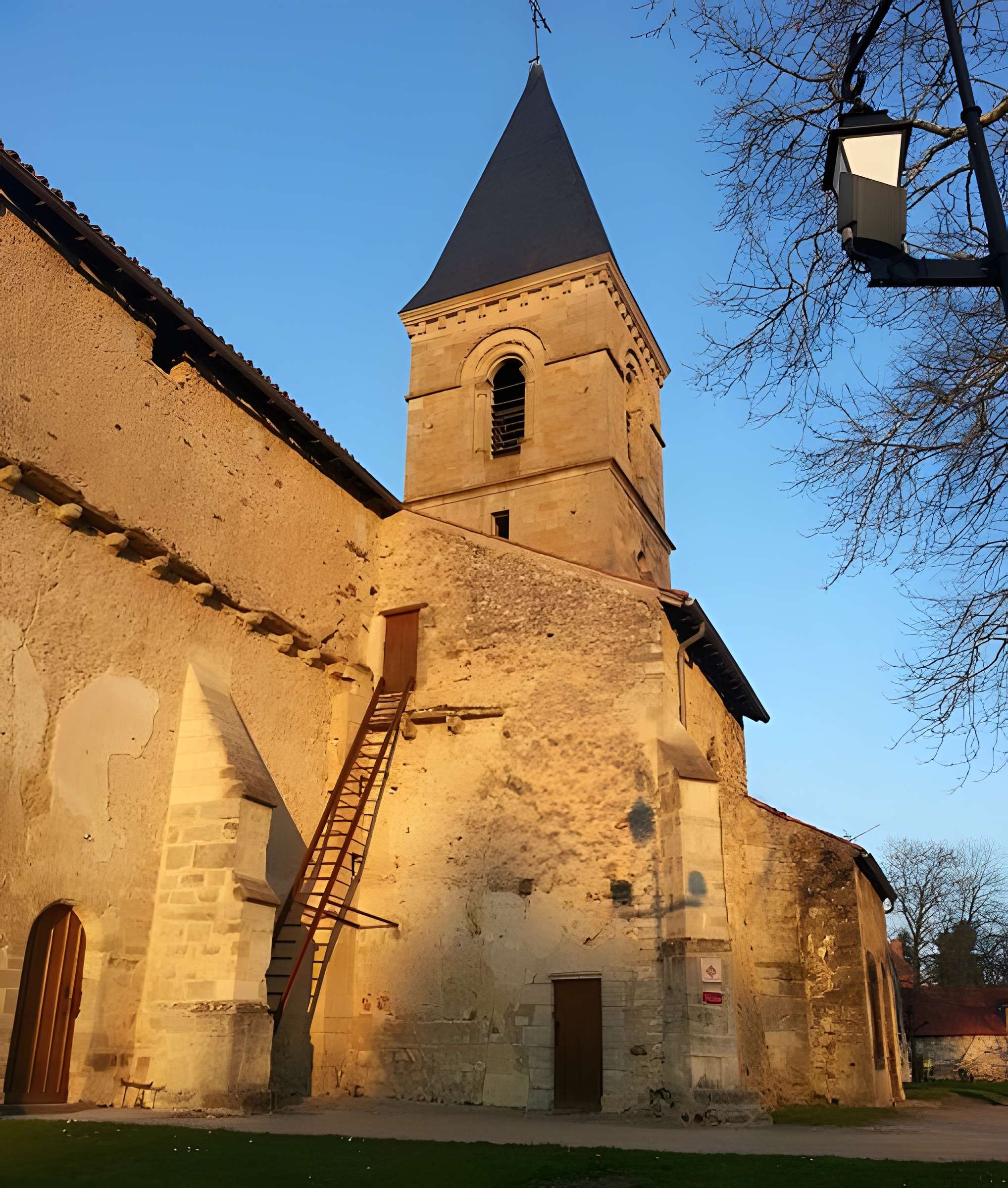 Église Saint-Martin de Jenzat