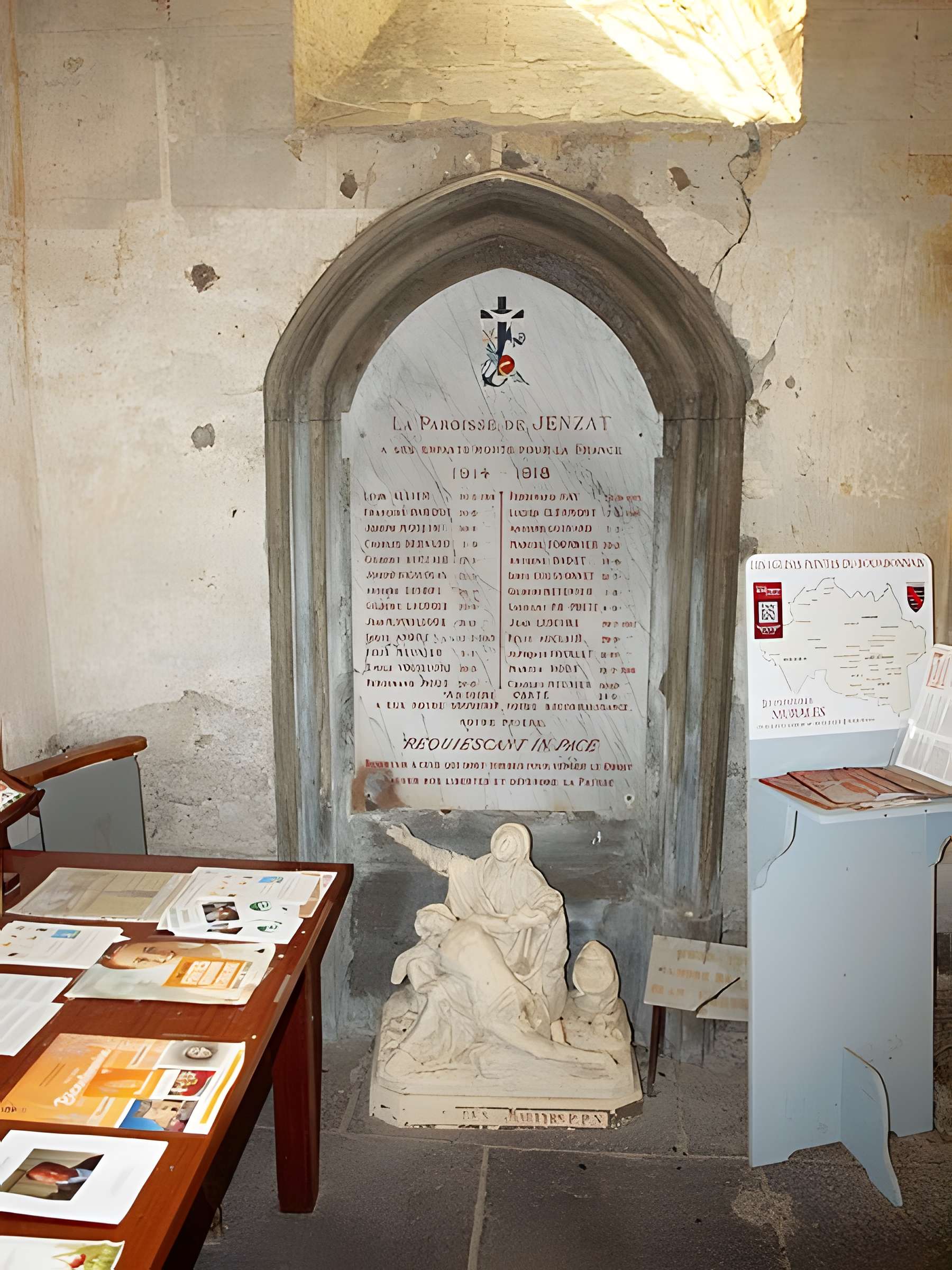 Église Saint-Martin de Jenzat