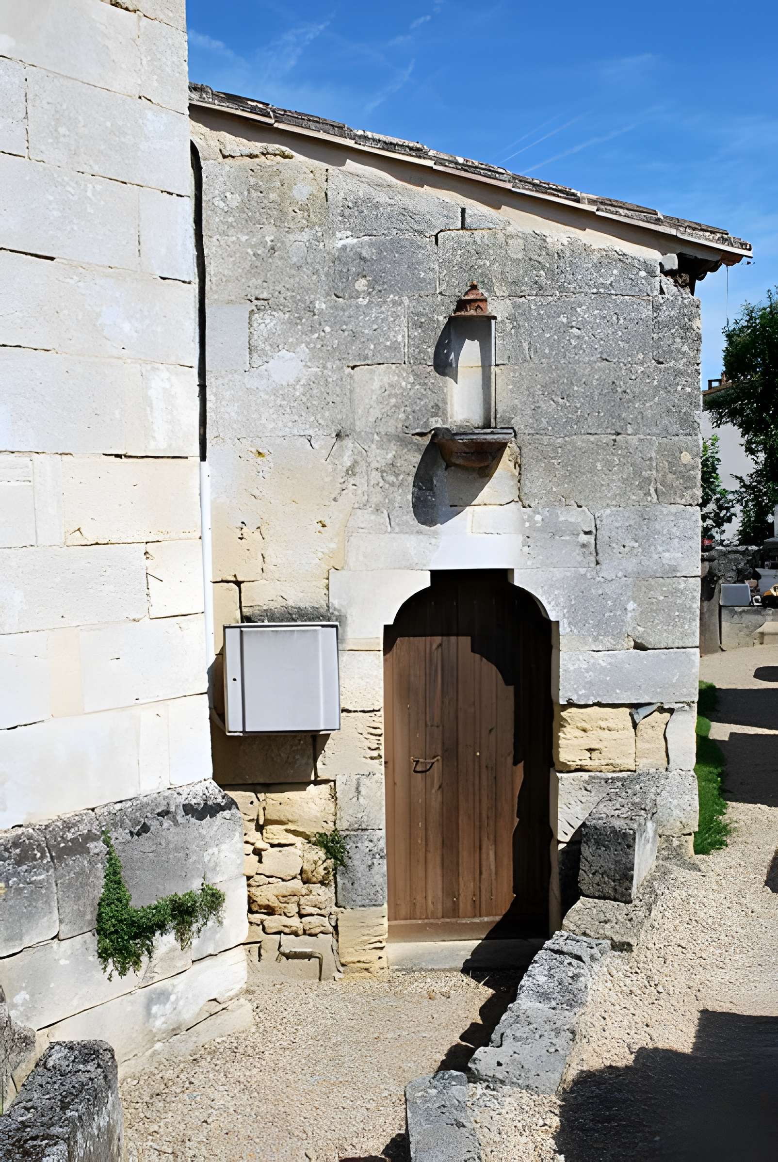 Église Saint-Martin de Jugazan
