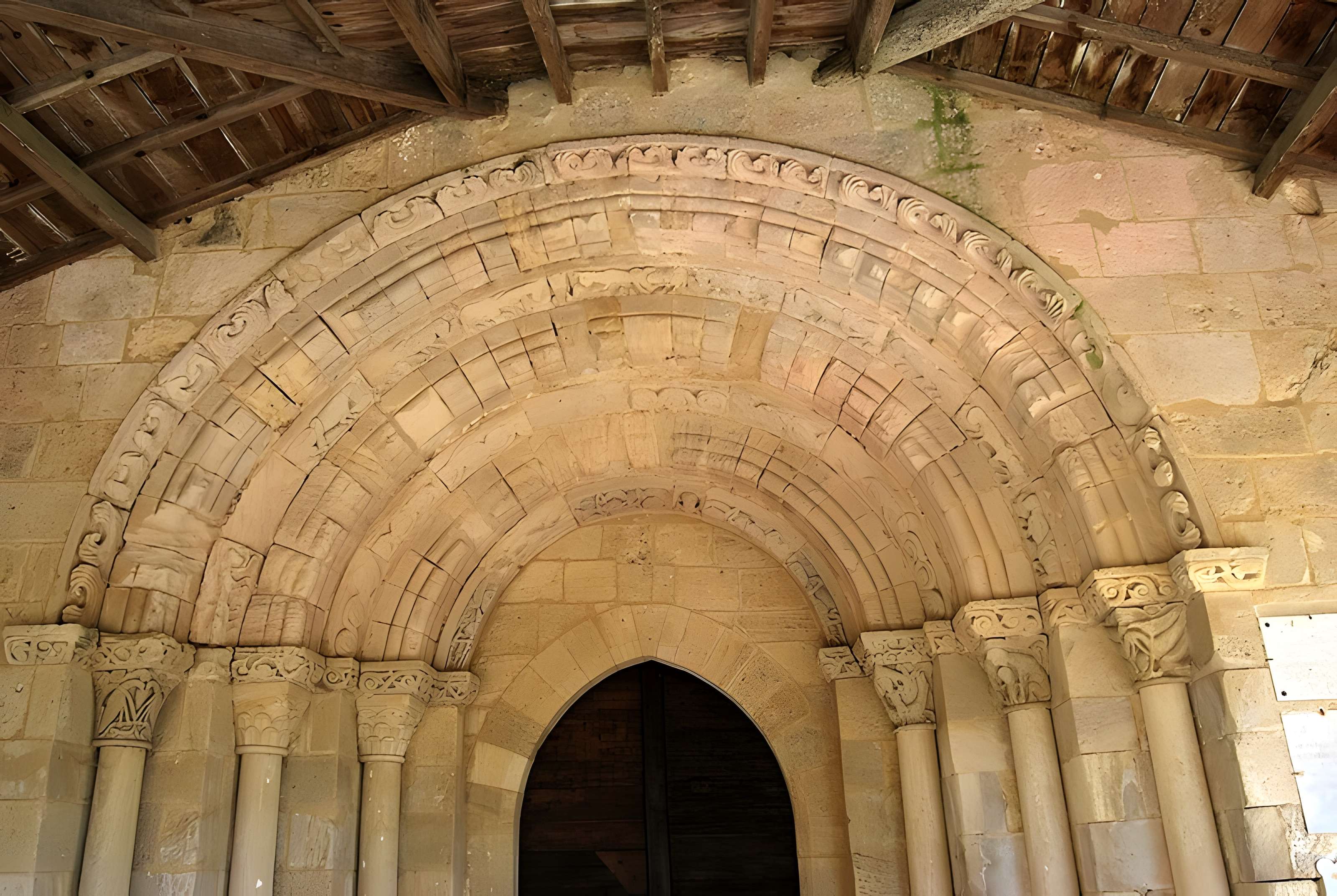 Église Saint-Martin de Jugazan