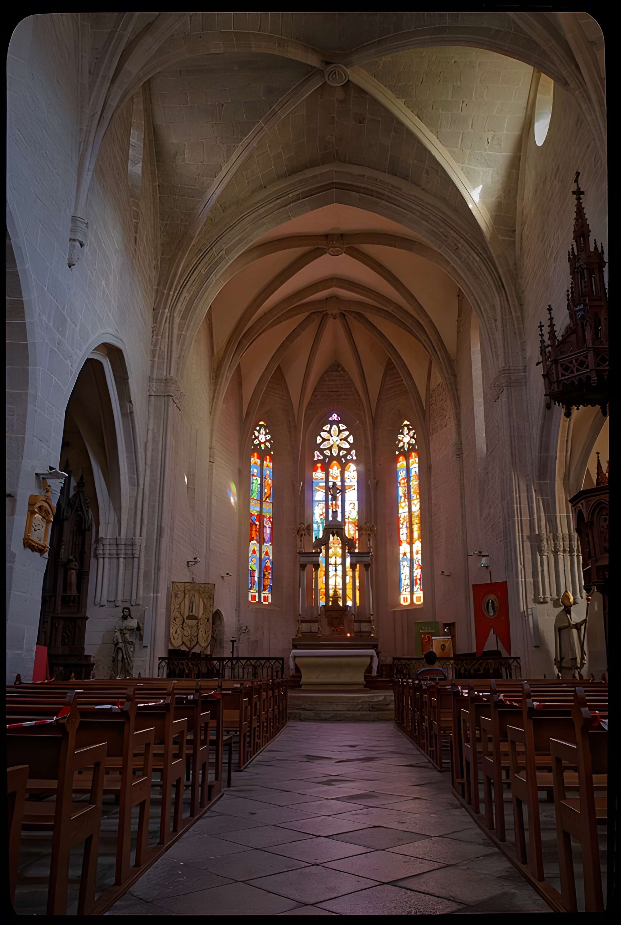 Église Saint-Martin de Laroquebrou
