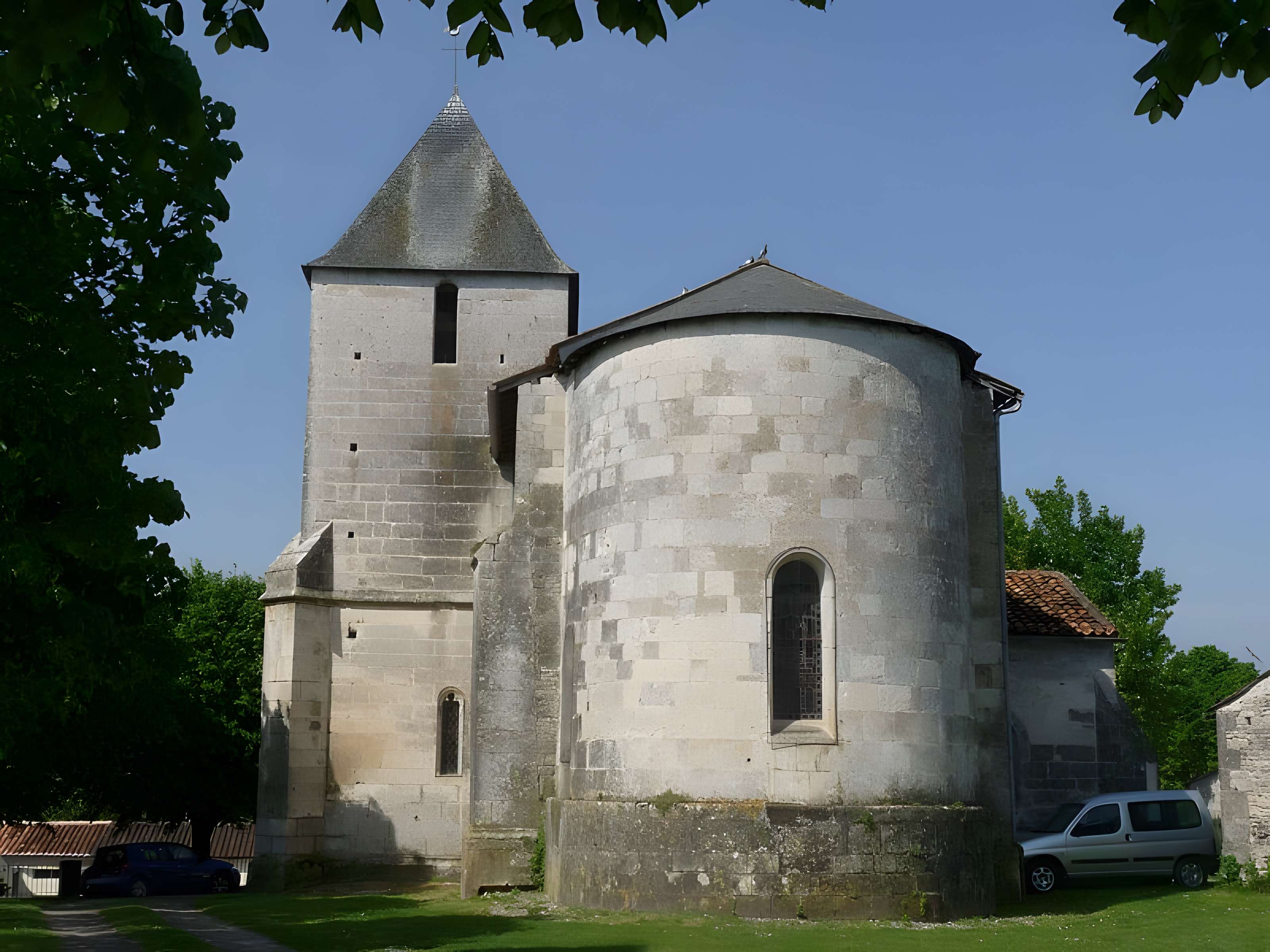 Église Saint-Martin de Louzac 