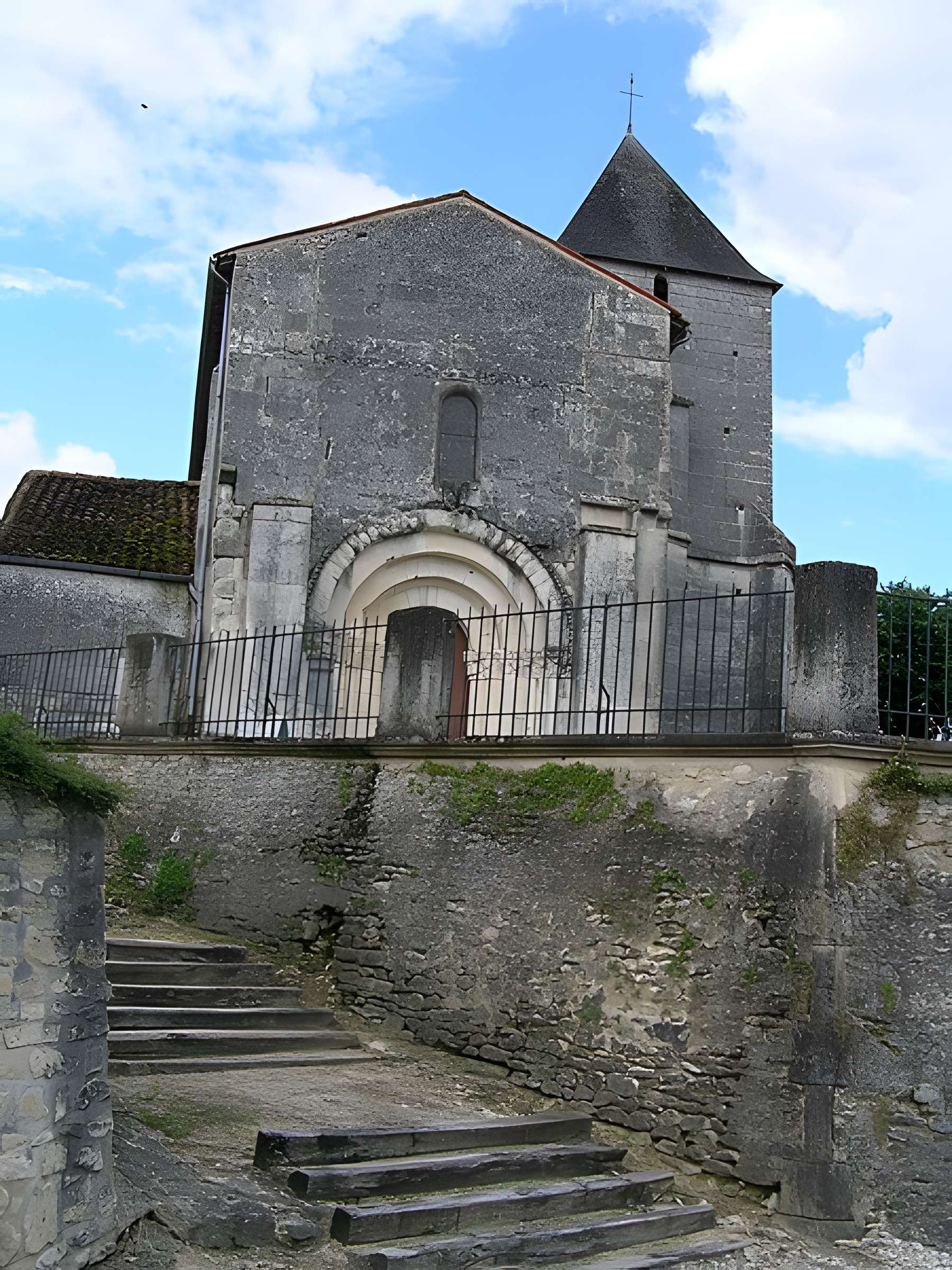 Église Saint-Martin de Louzac