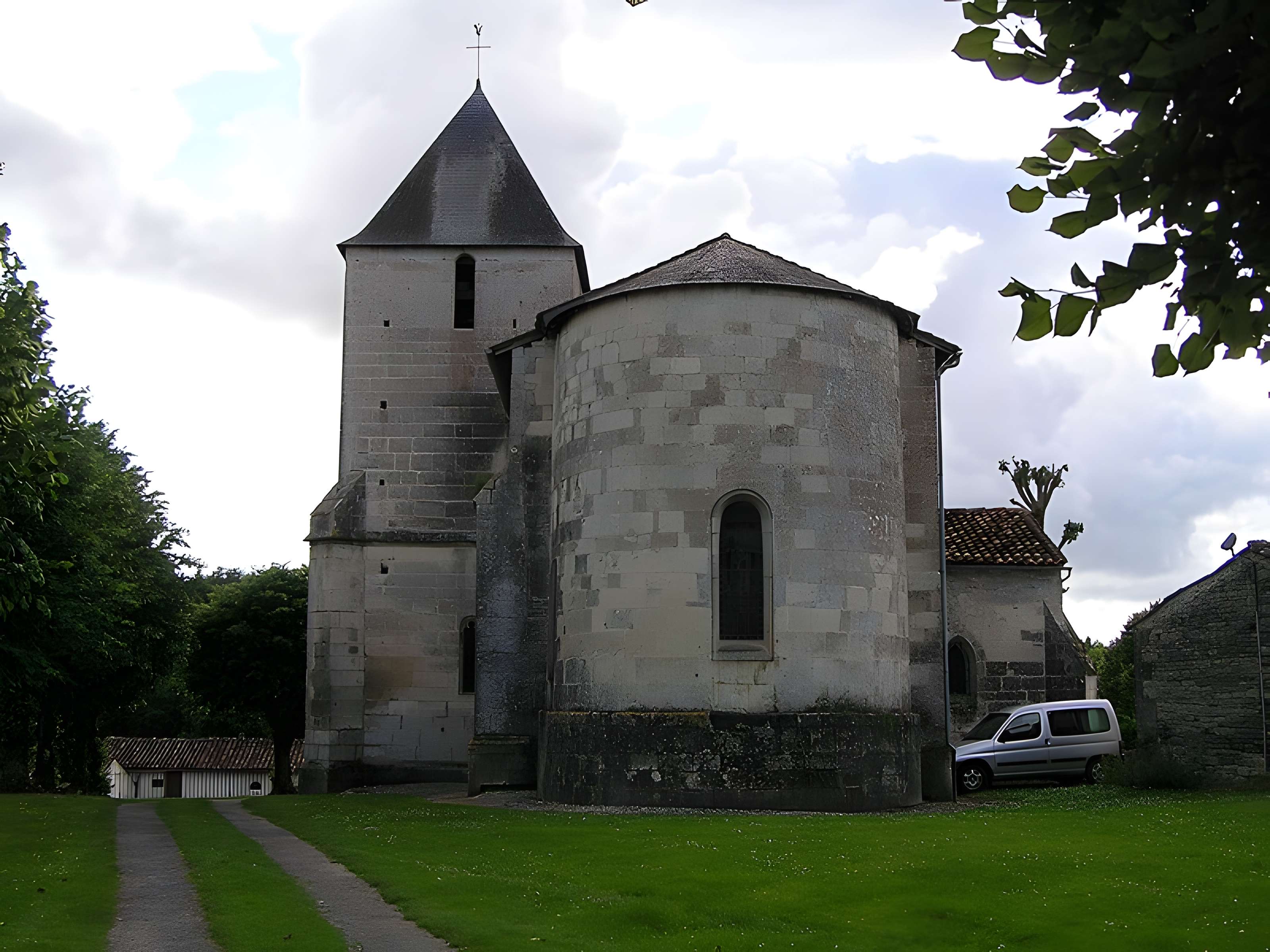 Église Saint-Martin de Louzac