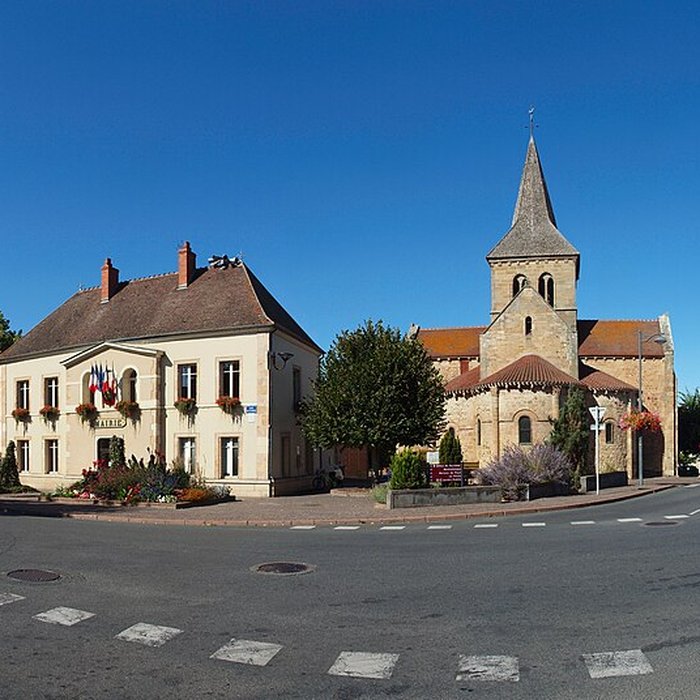 Photo de Église Saint-Martin de Lurcy-Lévis